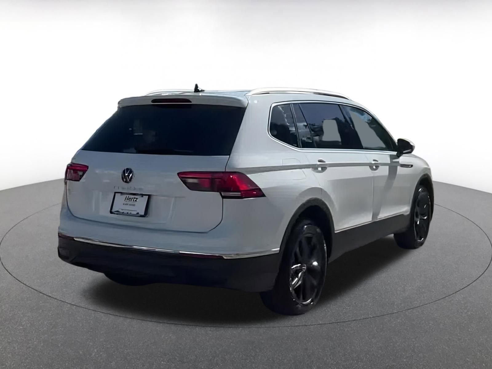2024 Volkswagen Tiguan 2.0T 13