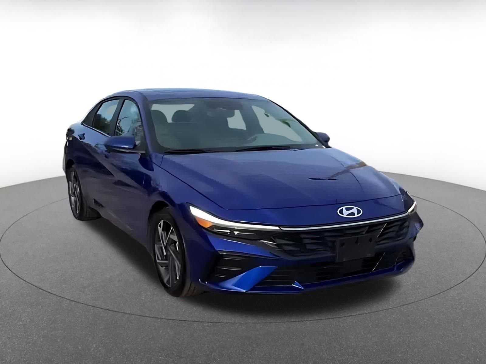 Thumbnail: 2025 Hyundai Elantra - 3