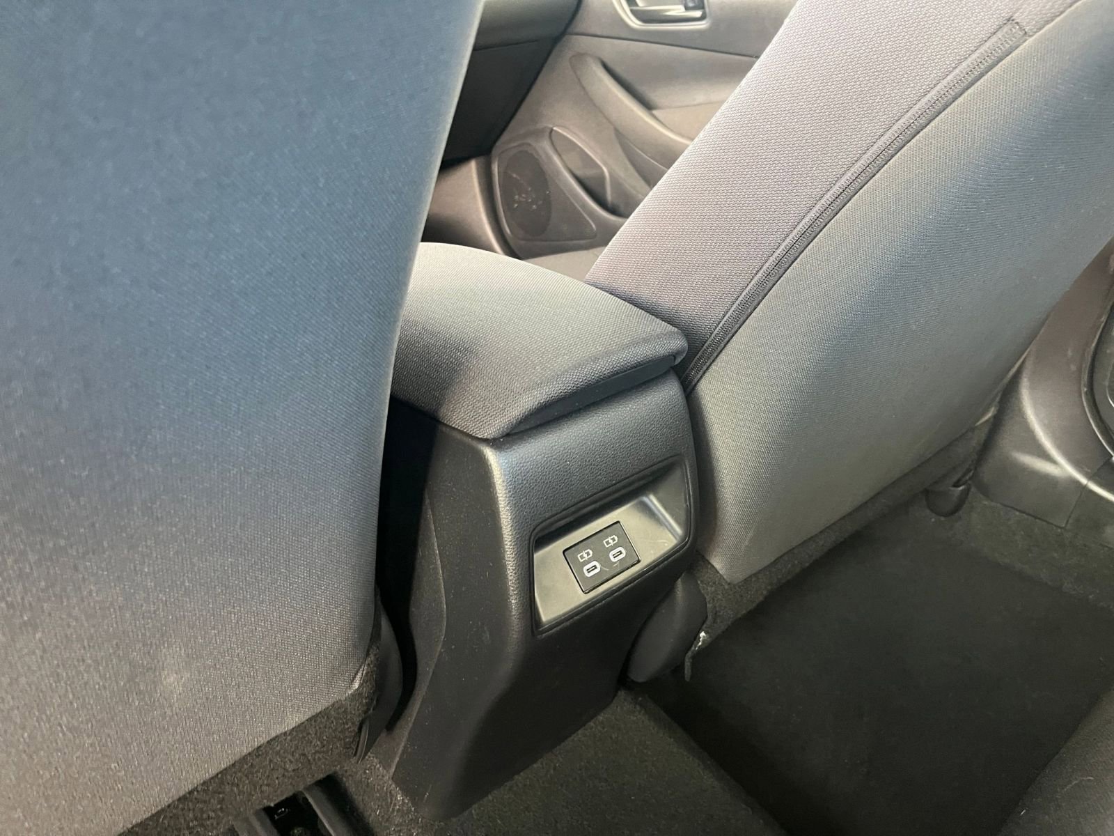 Thumbnail: 2025 Toyota Corolla - 24