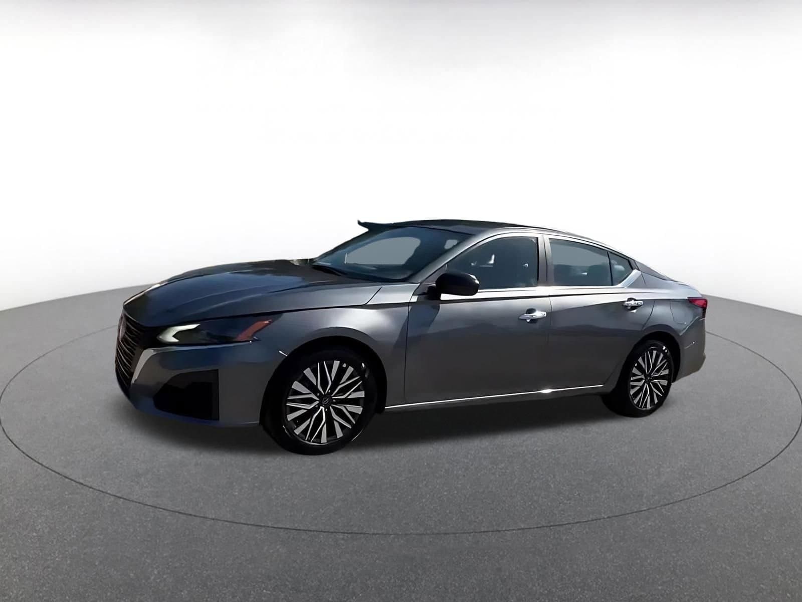 Thumbnail: 2025 Nissan Altima - 8