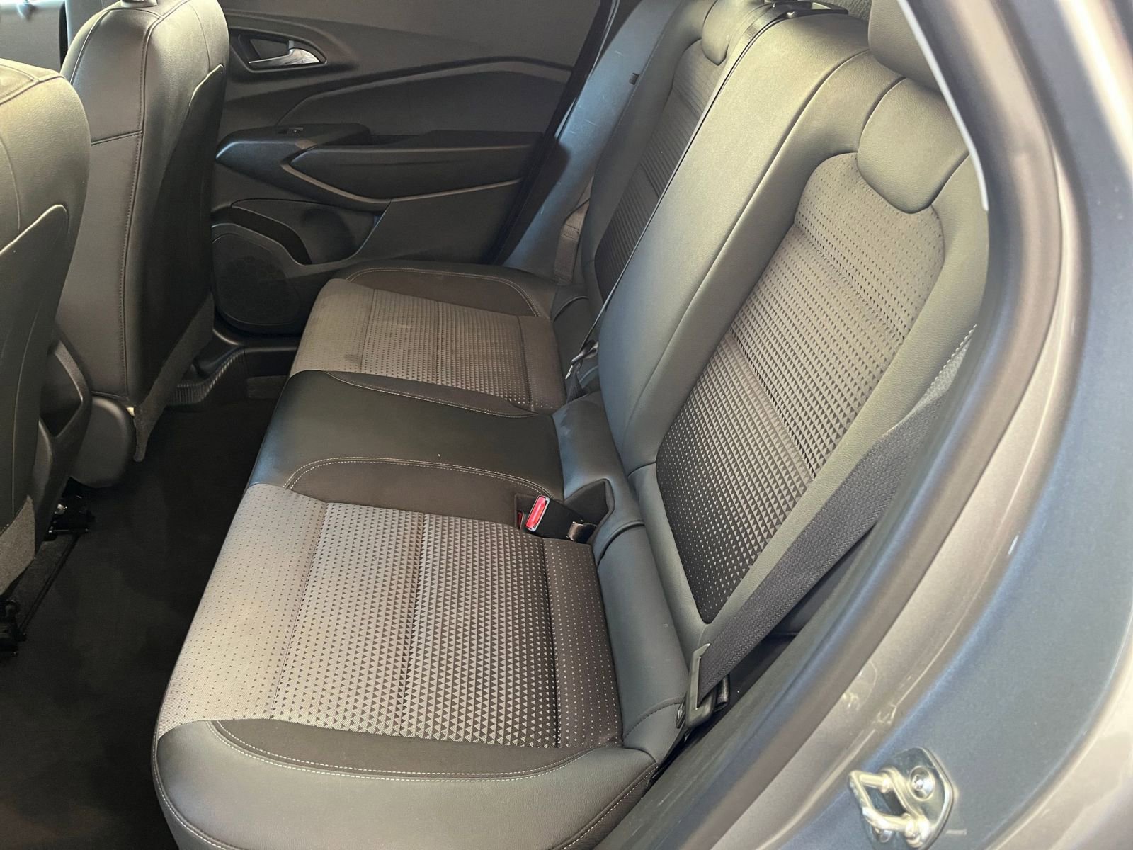 Thumbnail: 2025 Chevrolet Trax - 25