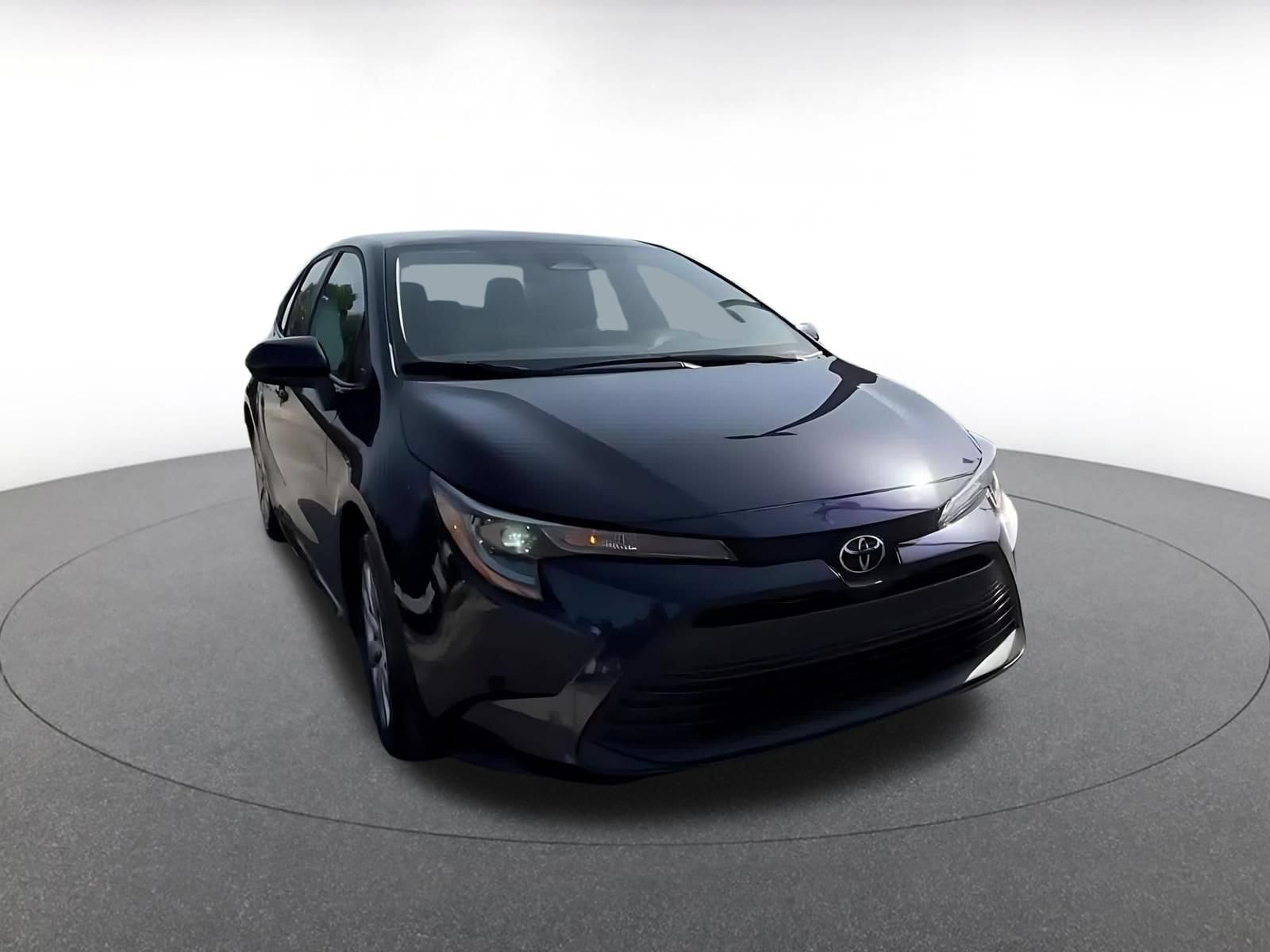 Thumbnail: 2025 Toyota Corolla - 3