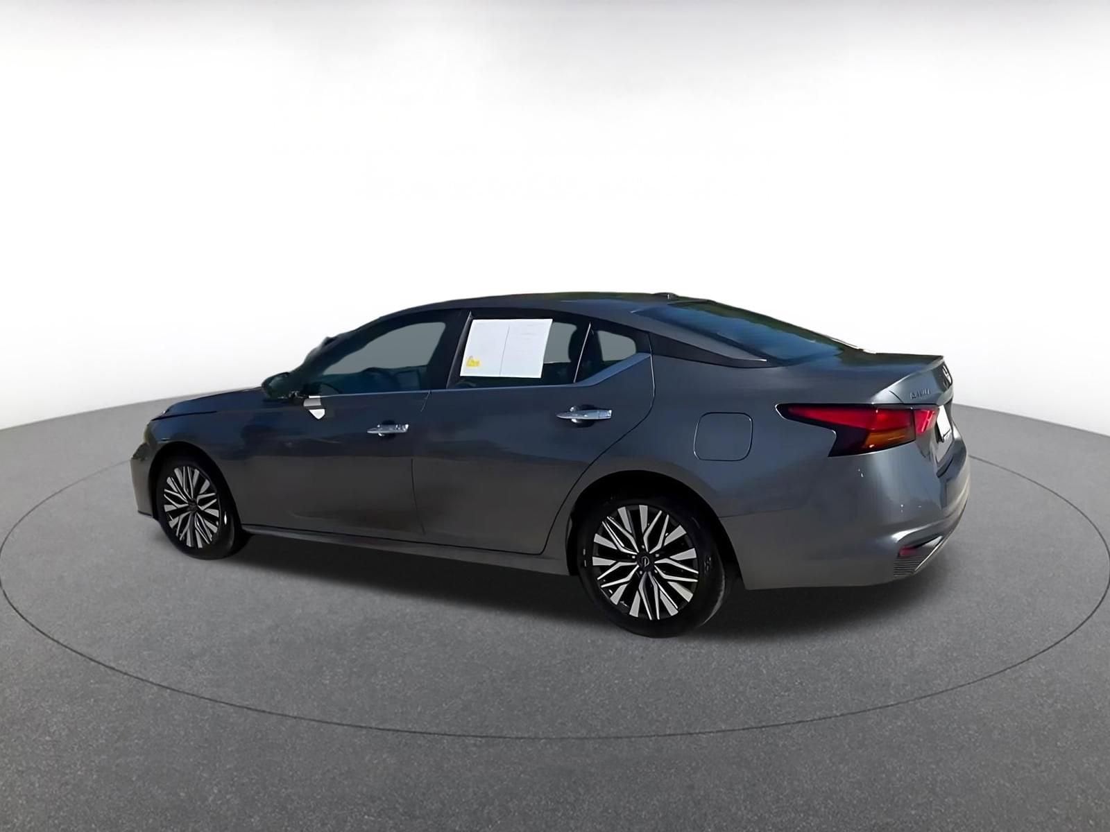 Thumbnail: 2025 Nissan Altima - 10