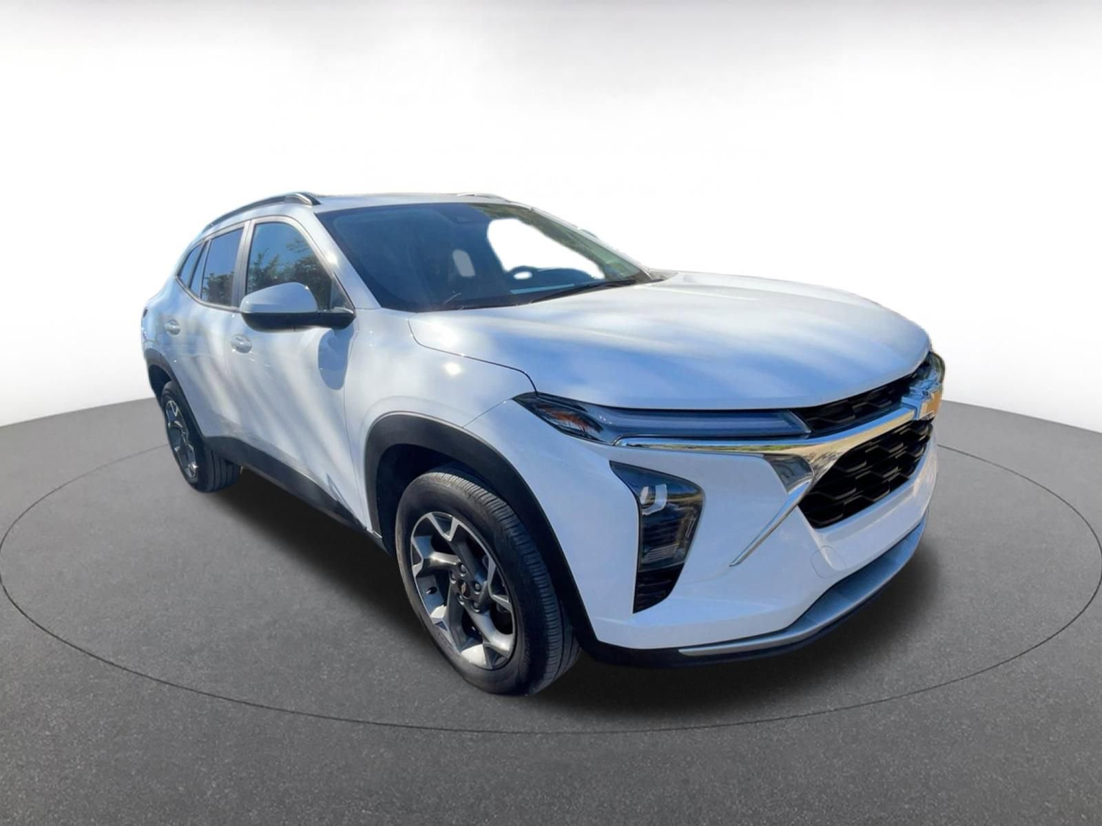 Thumbnail: 2025 Chevrolet Trax - 2