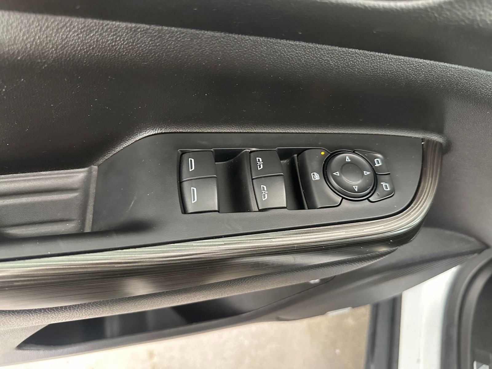 Thumbnail: 2023 GMC Acadia - 20