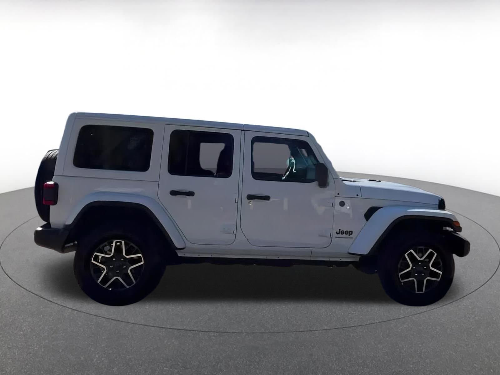 Thumbnail: 2025 Jeep Wrangler - 15