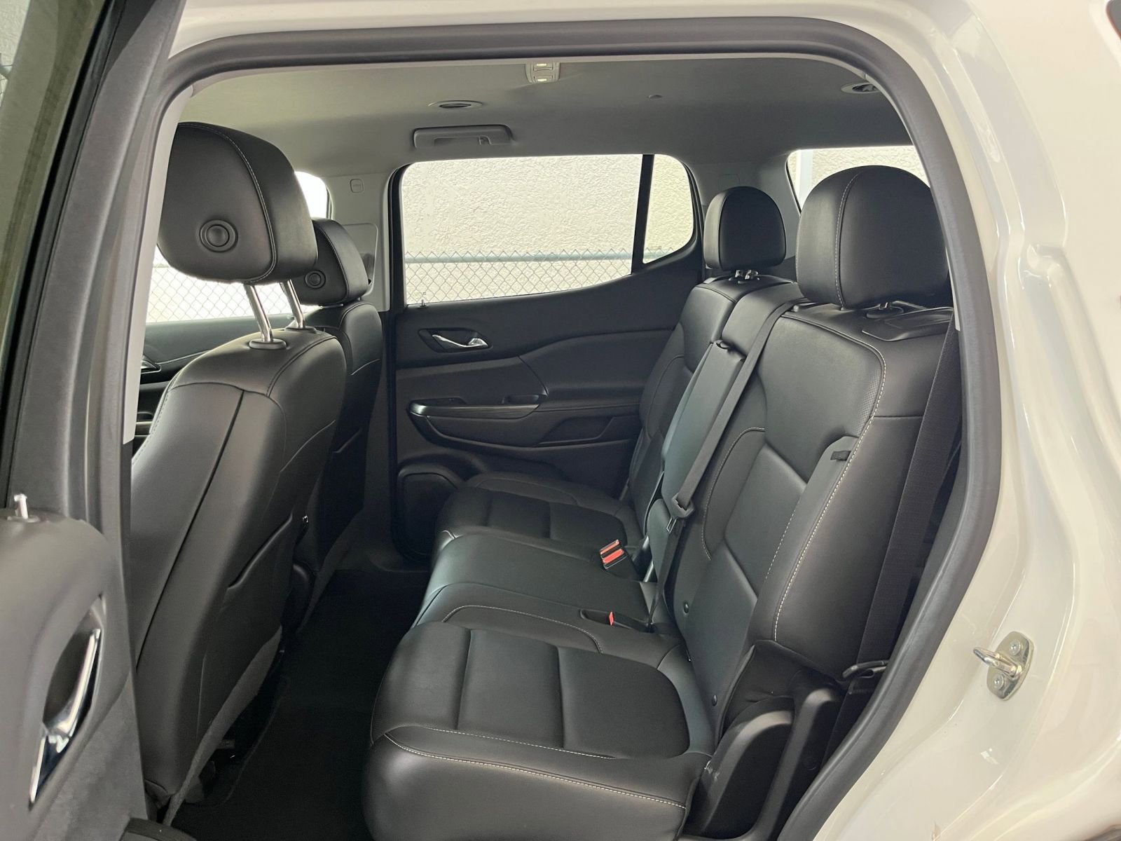 Thumbnail: 2023 GMC Acadia - 26