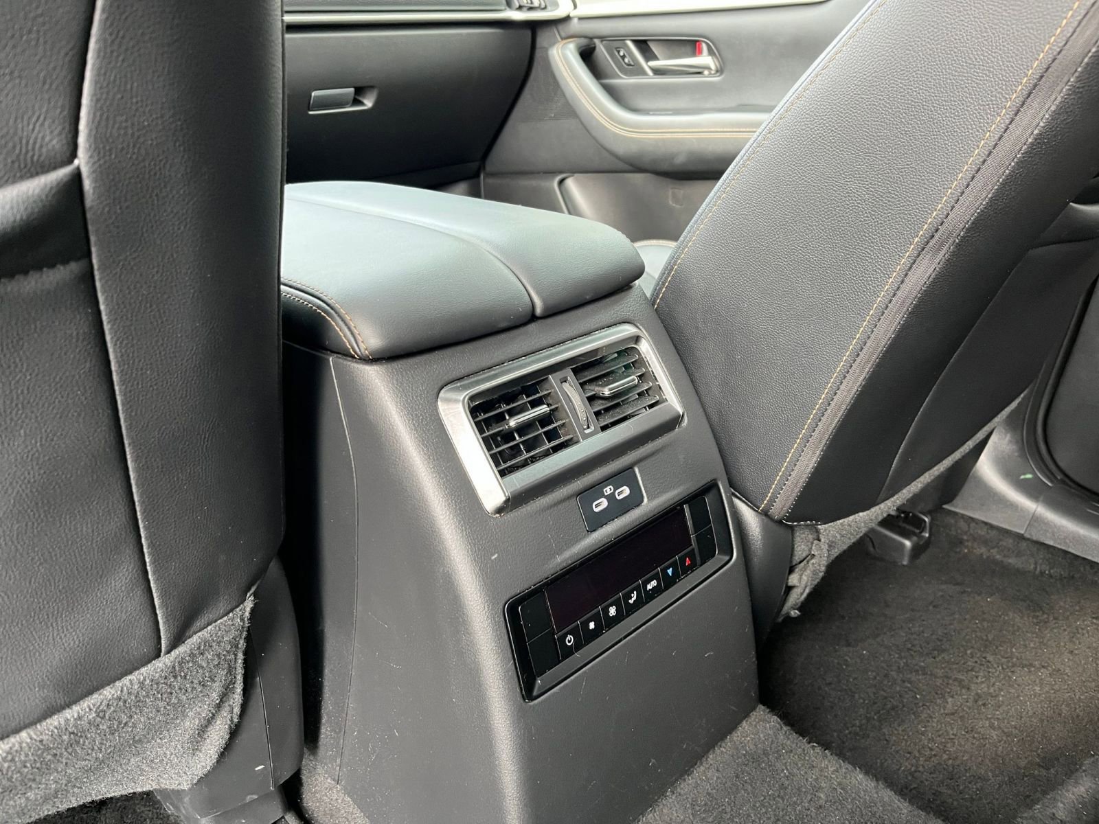 Thumbnail: 2025 Mazda CX-70 - 24