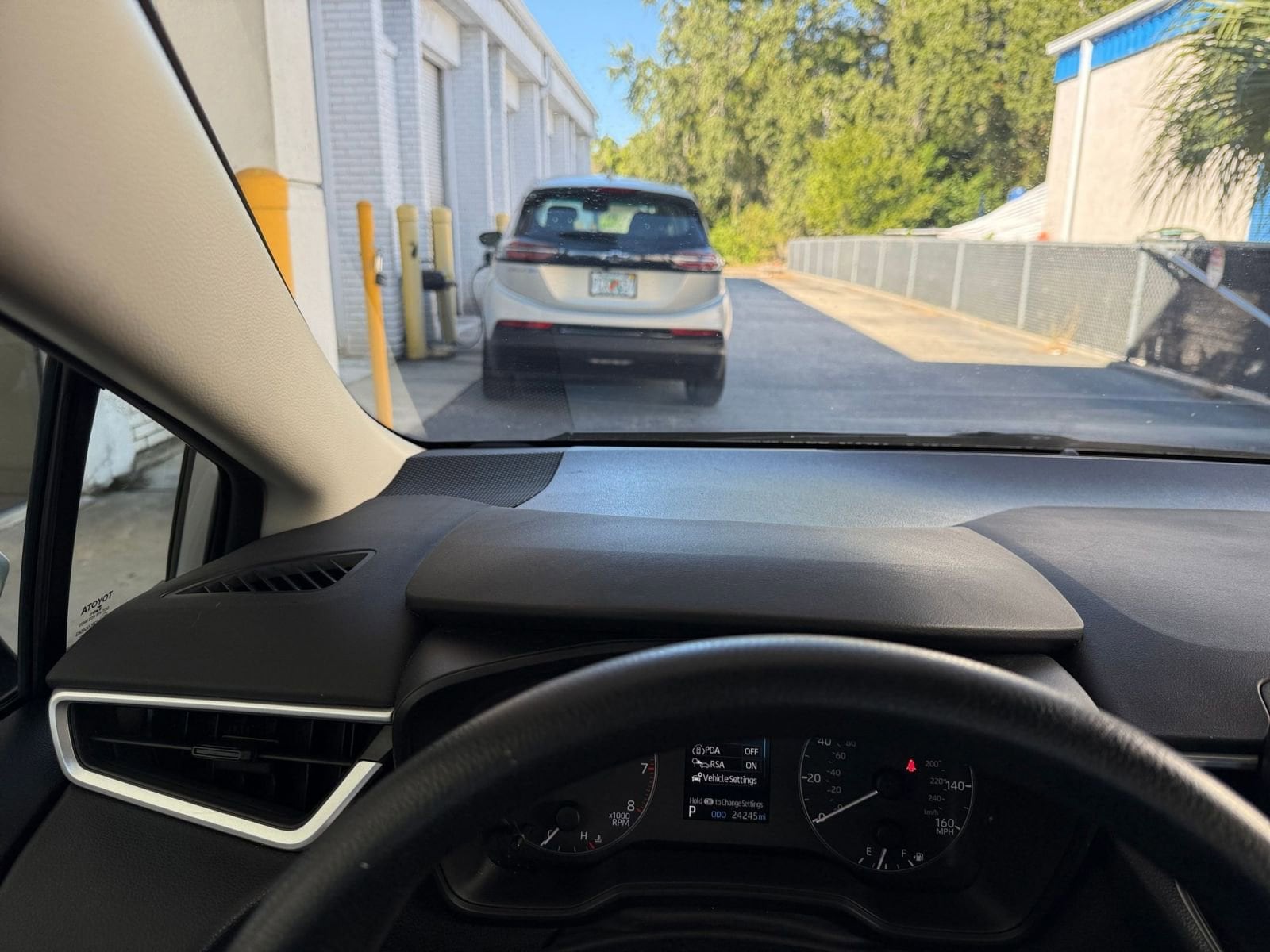 Thumbnail: 2025 Toyota Corolla - 34