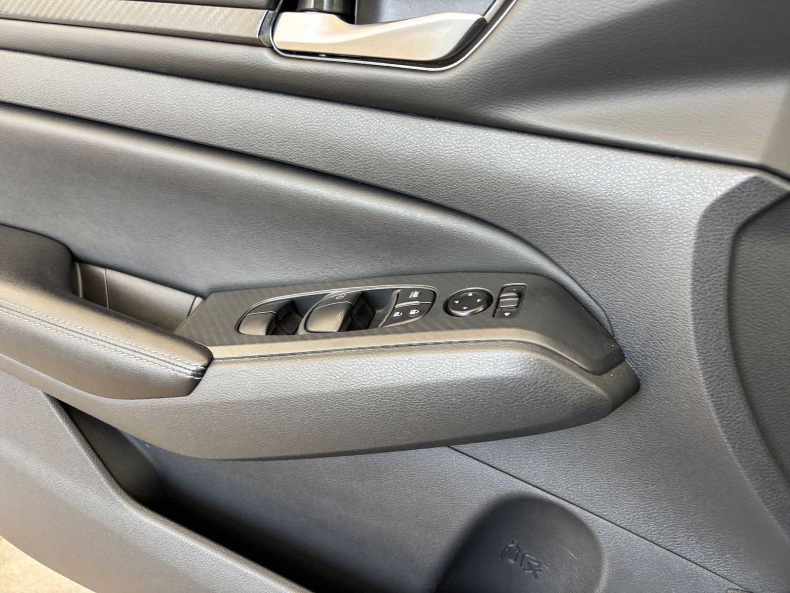 Thumbnail: 2025 Nissan Altima - 18