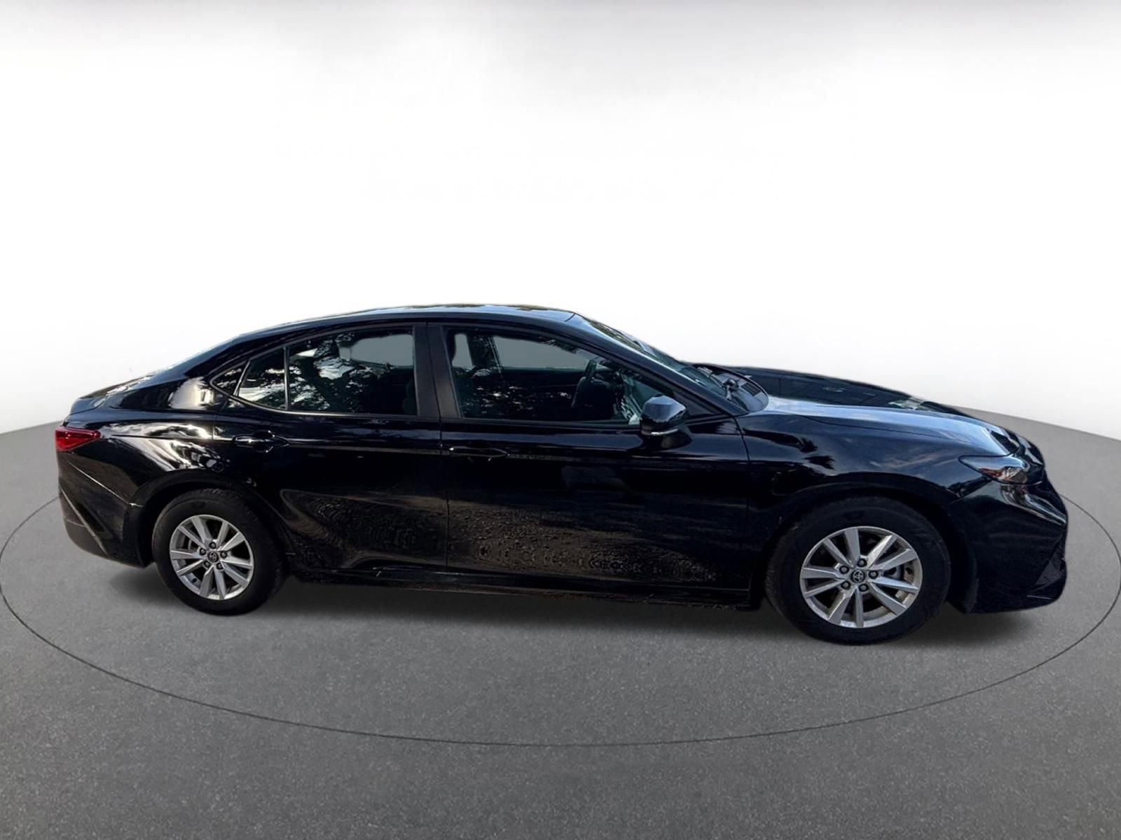 Thumbnail: 2025 Toyota Camry - 10