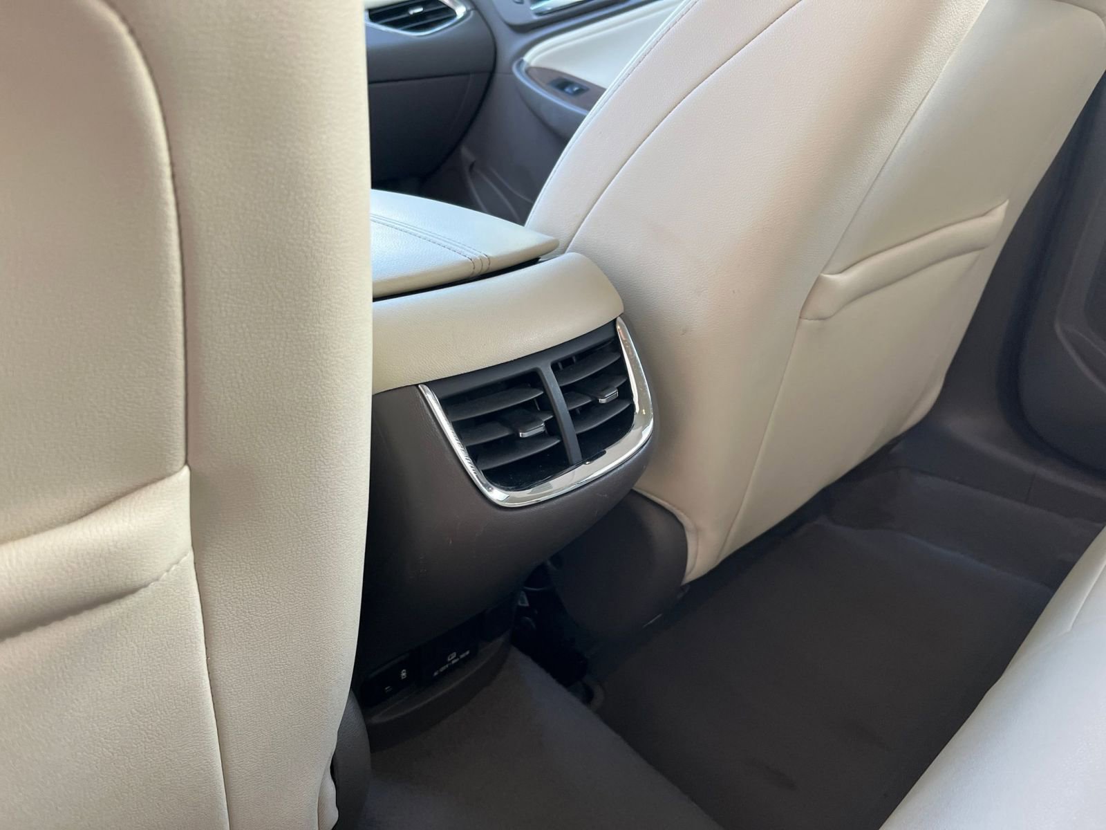 Thumbnail: 2024 Chevrolet Malibu - 24