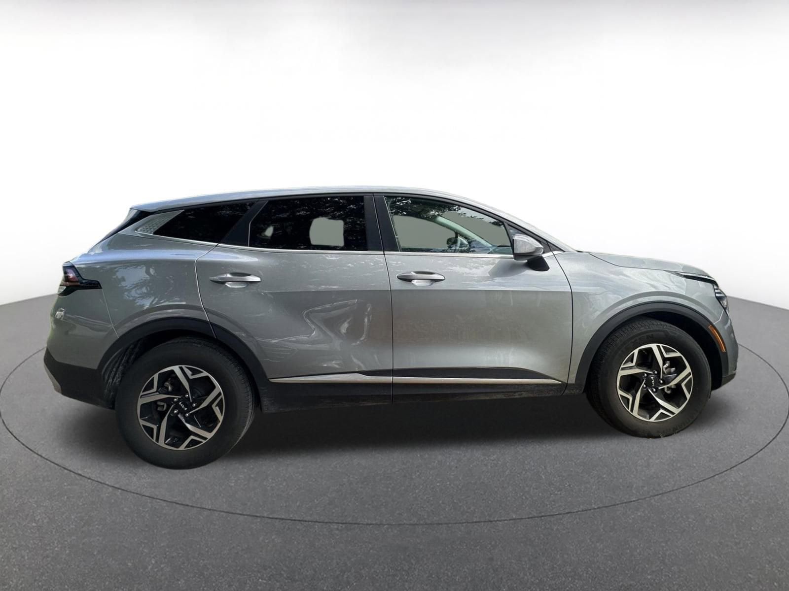 2024 Kia Sportage LX 8