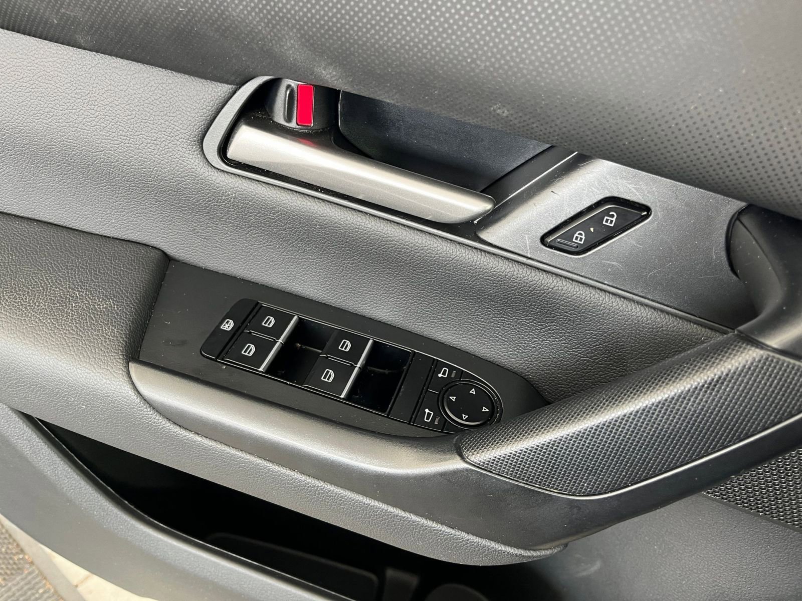 Thumbnail: 2025 Mazda CX-50 - 20