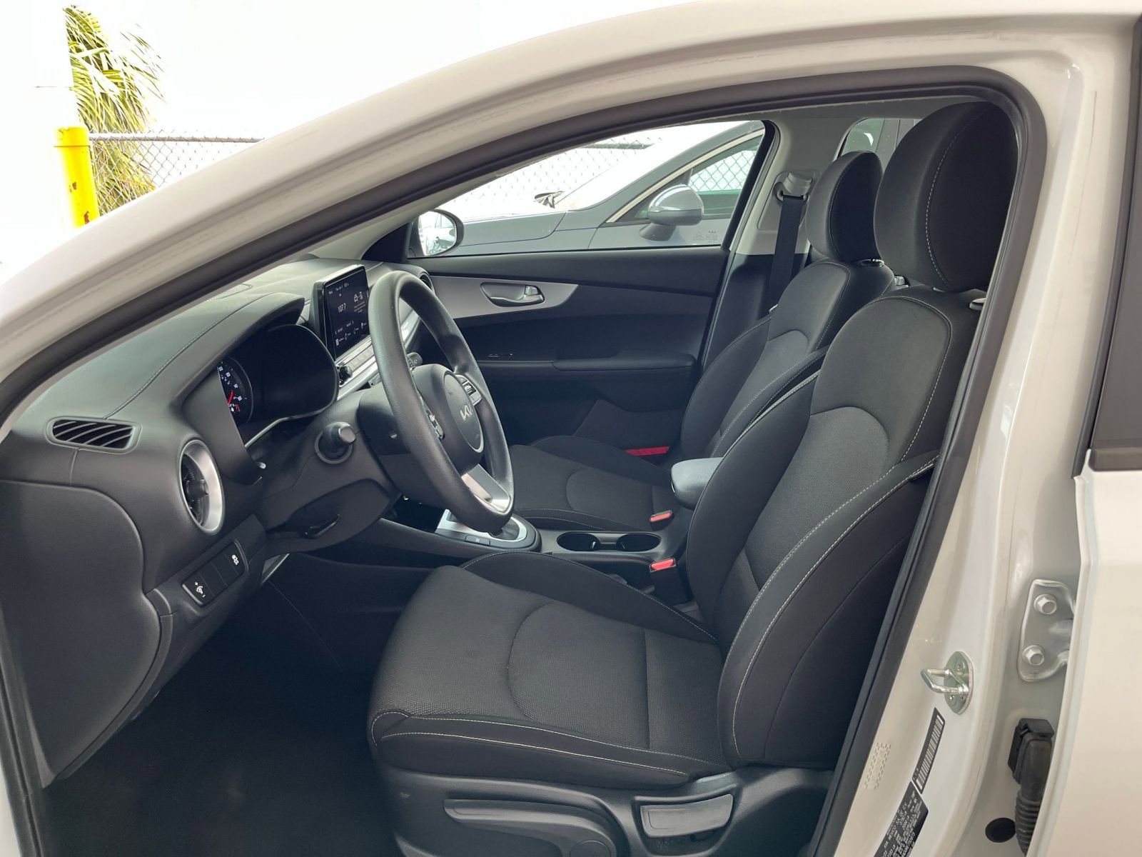 2024 Kia Forte LXS 27
