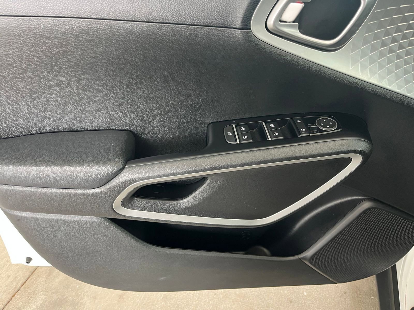 Thumbnail: 2025 Kia Soul - 18