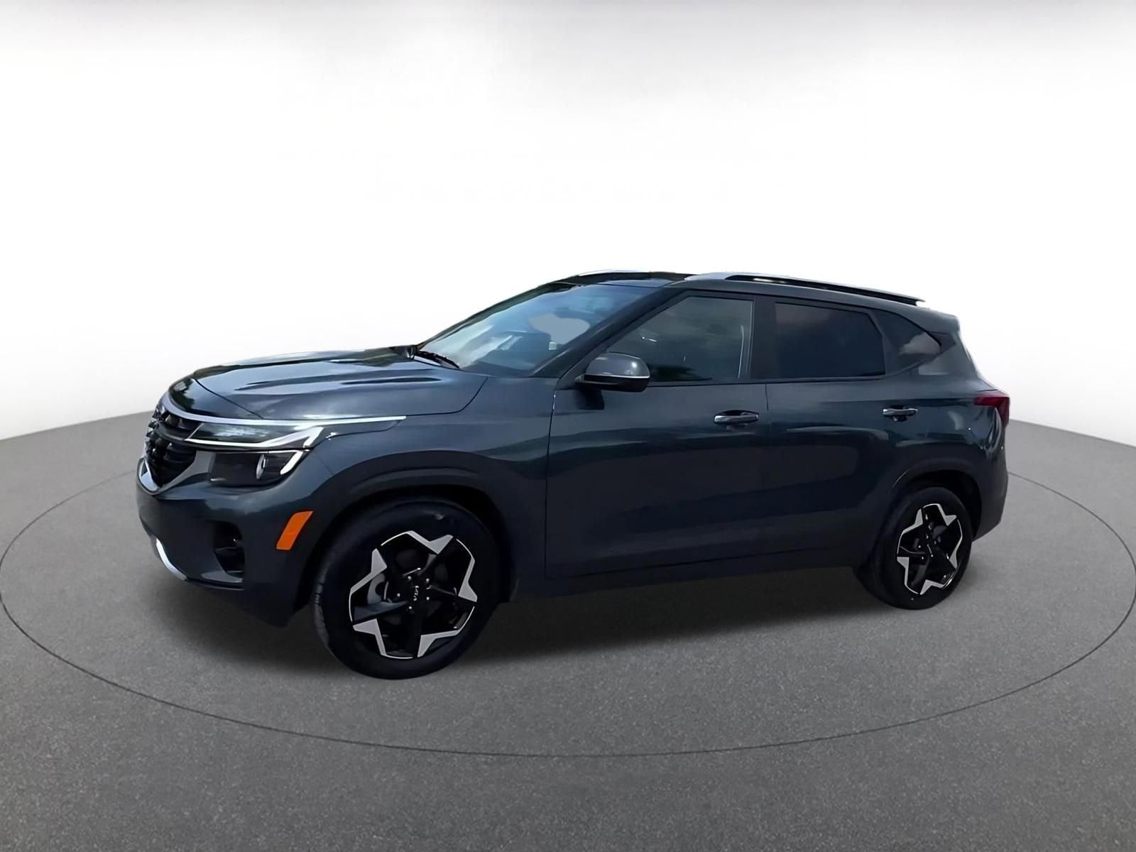 Thumbnail: 2025 Kia Seltos - 8