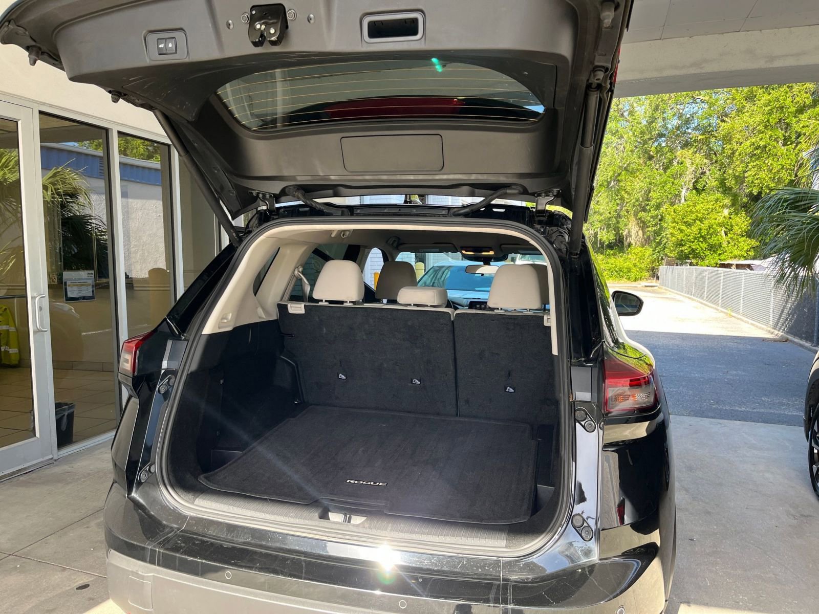 Thumbnail: 2025 Nissan Rogue - 32