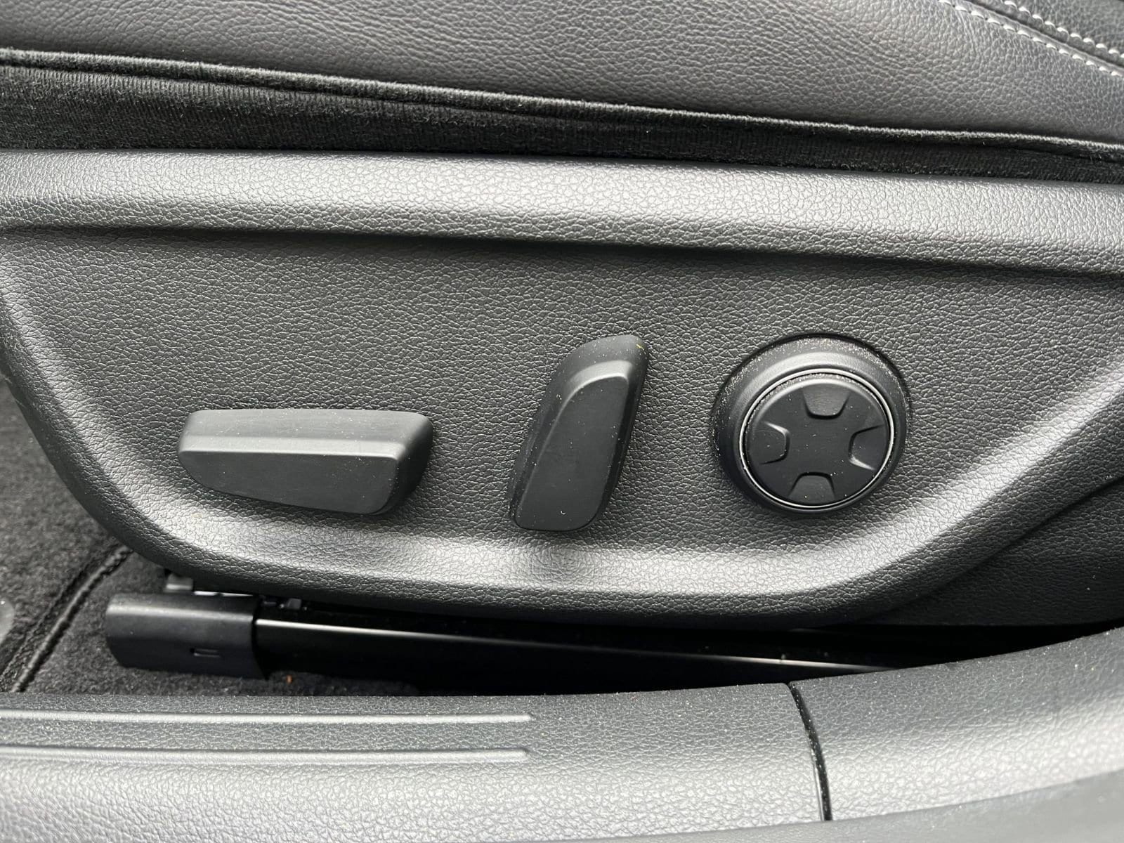 Thumbnail: 2025 Genesis G70 - 23