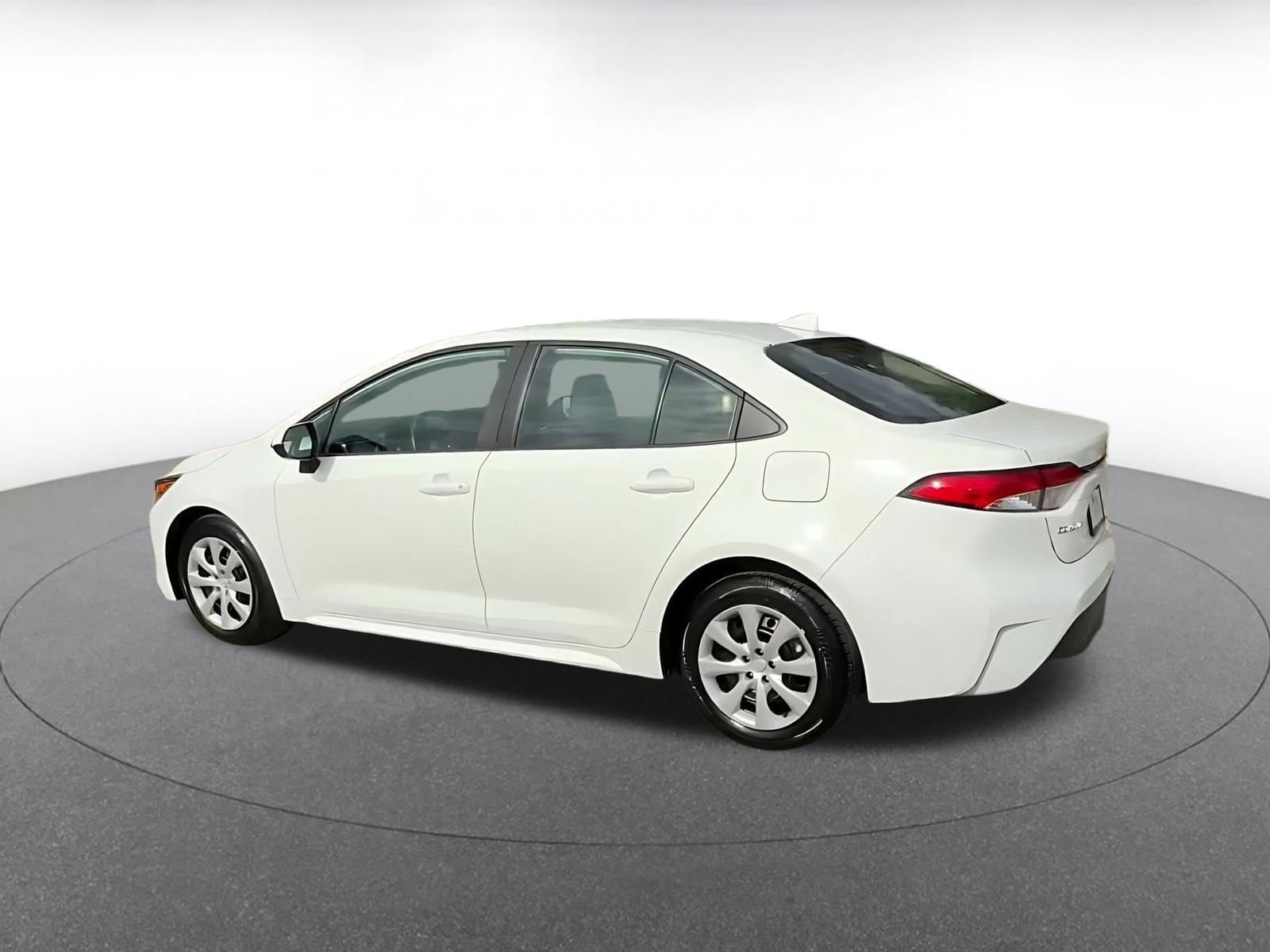 Thumbnail: 2025 Toyota Corolla - 10