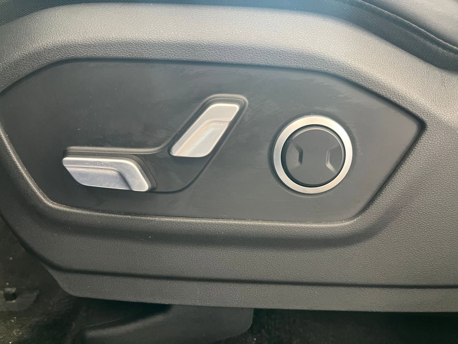 Thumbnail: 2025 Hyundai Santa Fe - 23