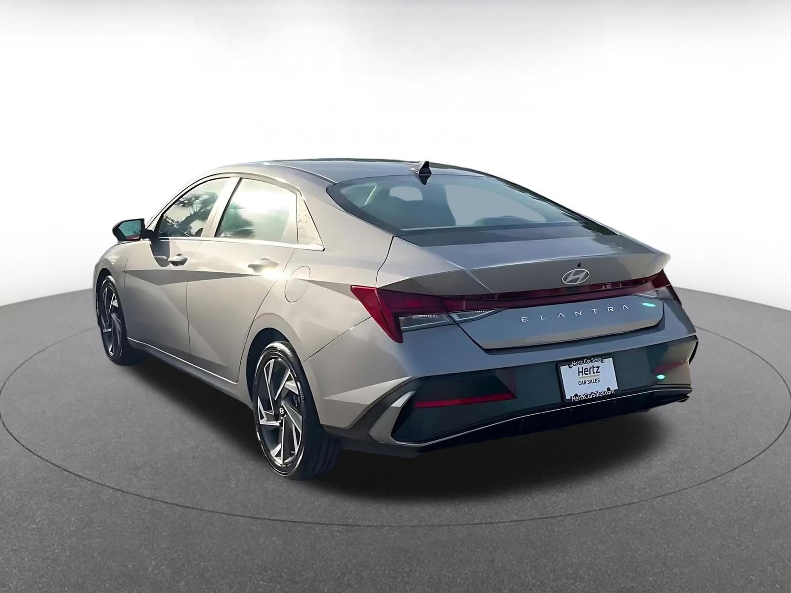 Thumbnail: 2025 Hyundai Elantra - 11