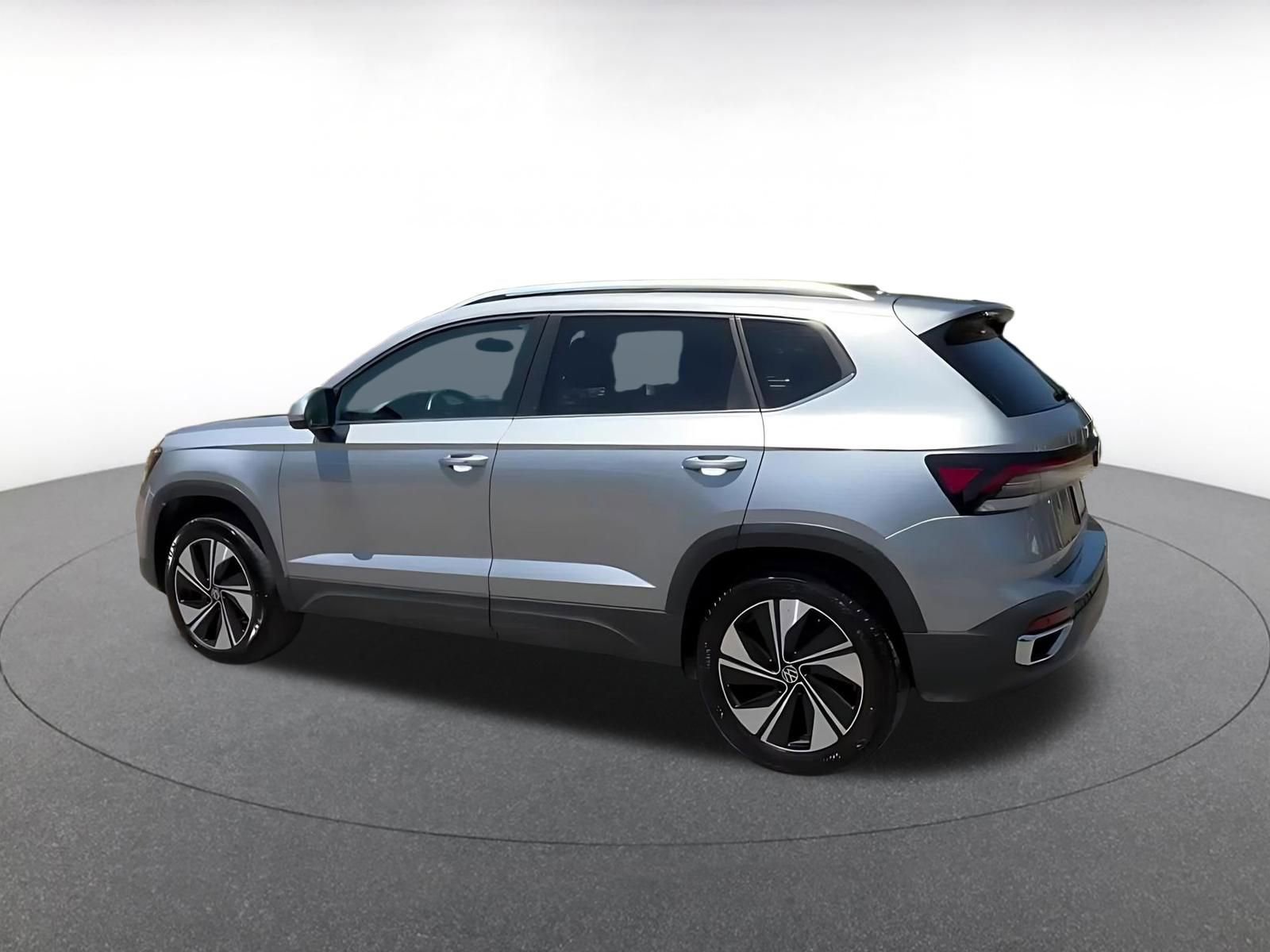 Thumbnail: 2025 Volkswagen Taos - 10