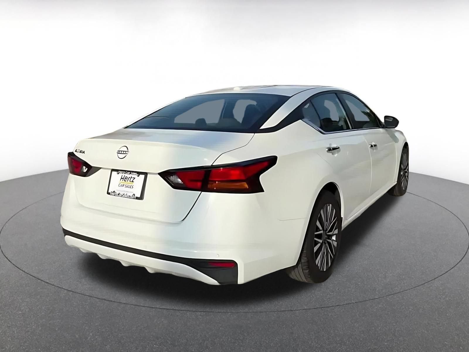Thumbnail: 2025 Nissan Altima - 14
