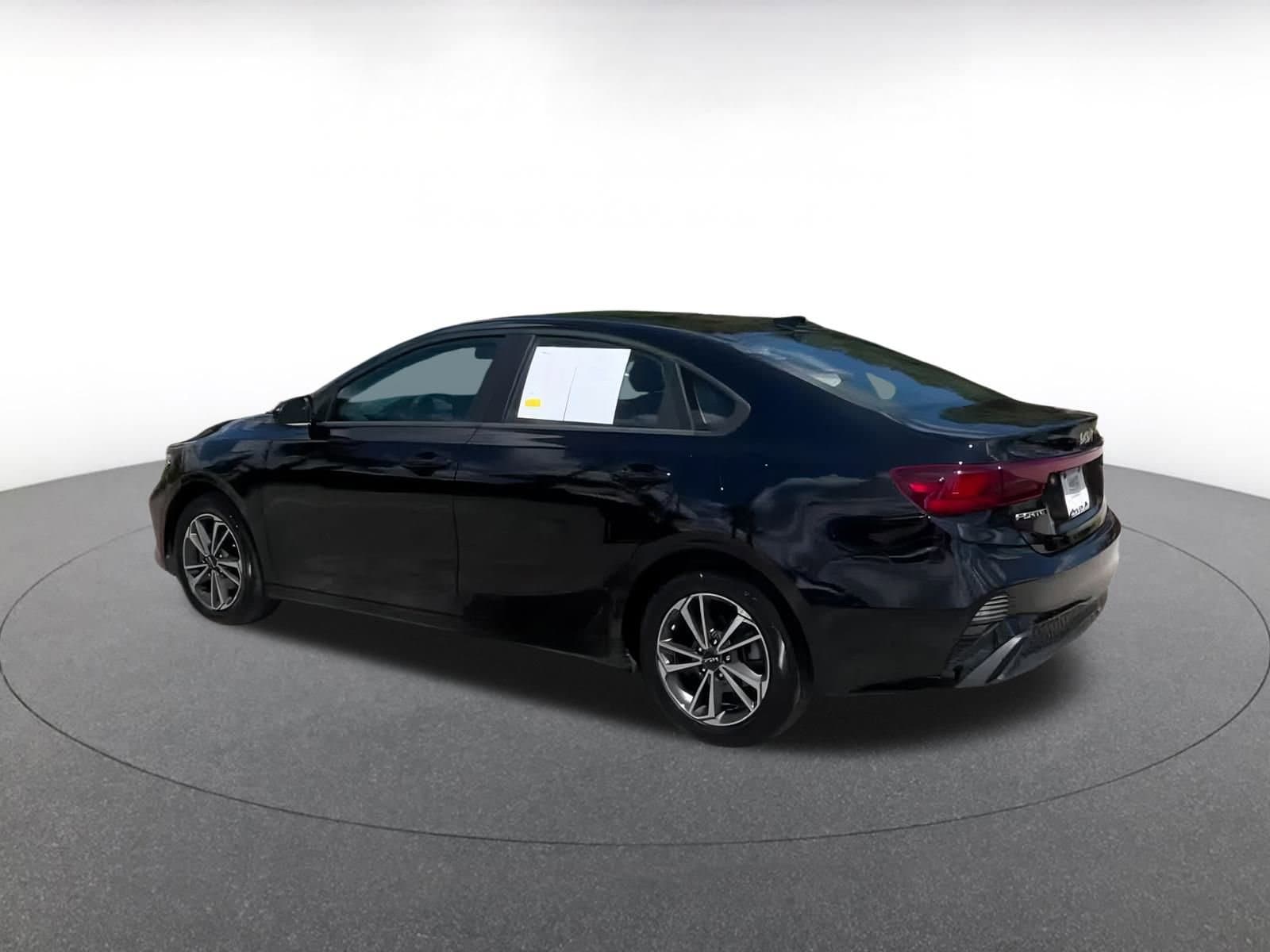 Thumbnail: 2024 Kia Forte - 12
