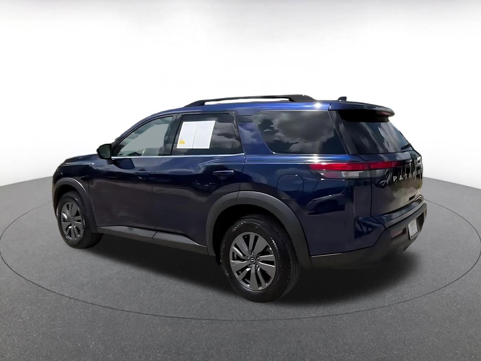 Thumbnail: 2025 Nissan Pathfinder - 10