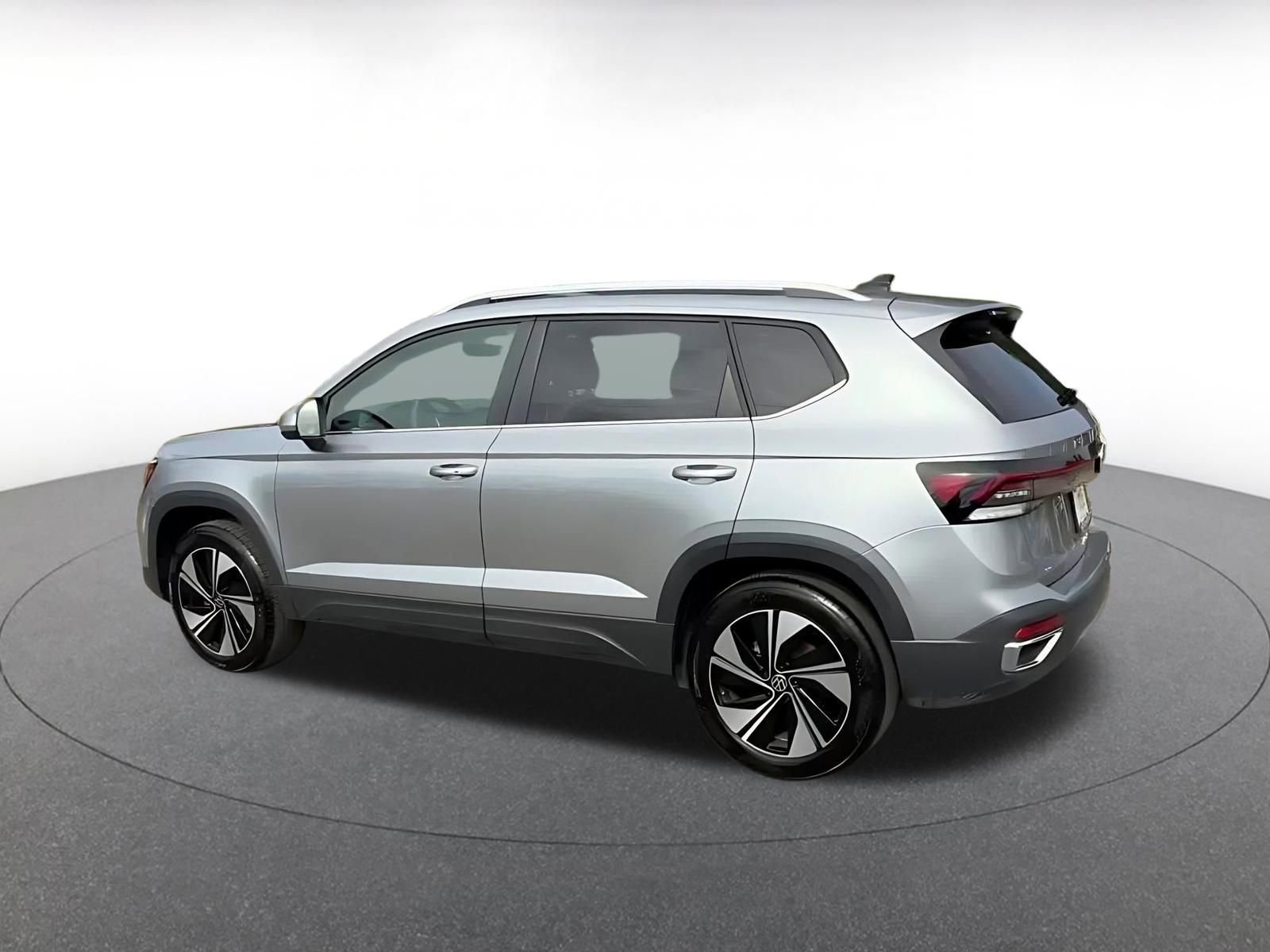 Thumbnail: 2025 Volkswagen Taos - 11