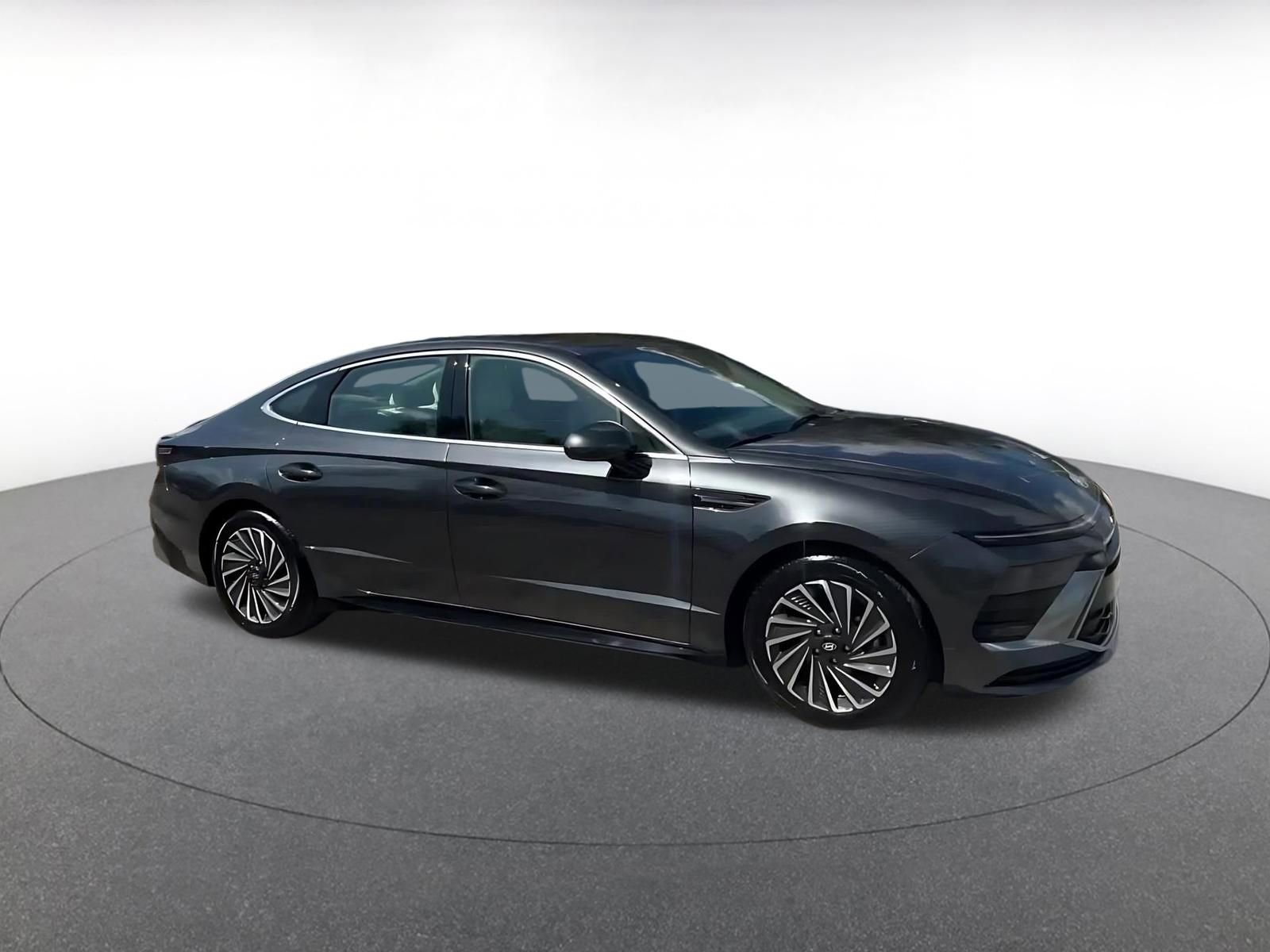 Thumbnail: 2025 Hyundai Sonata - 2