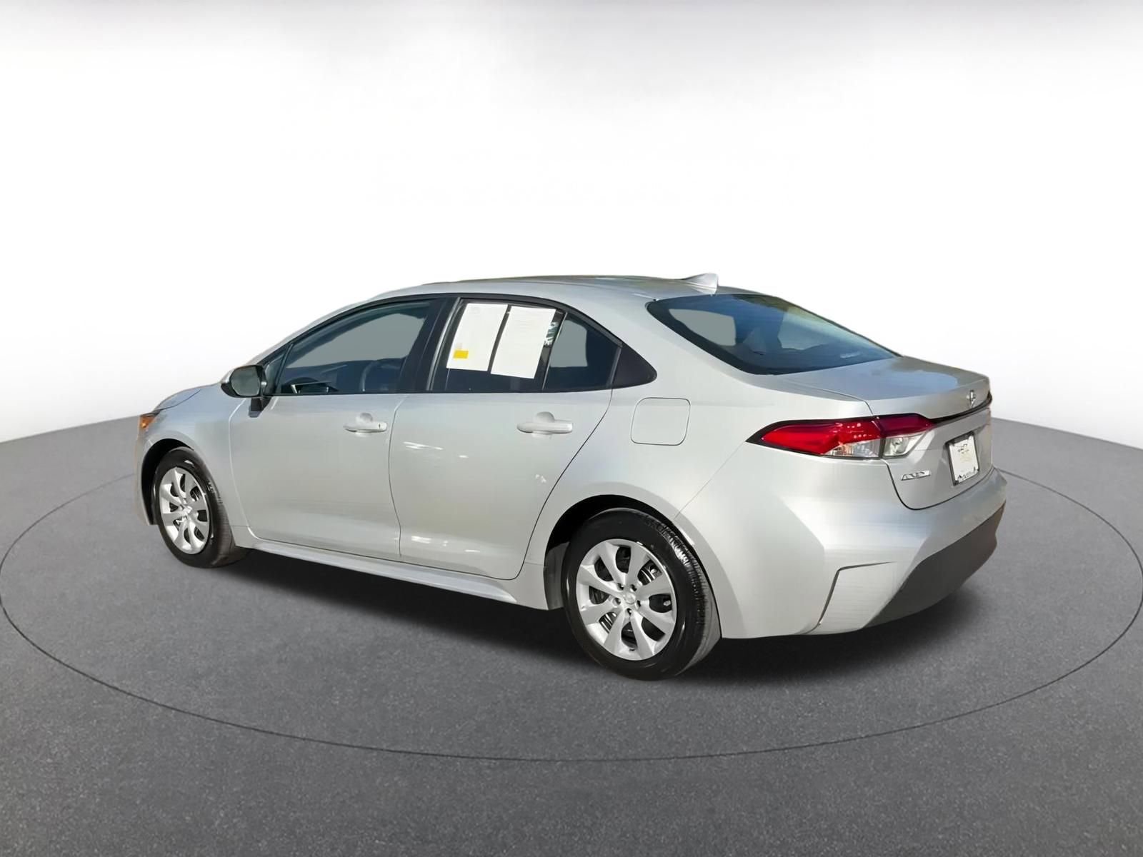 Thumbnail: 2025 Toyota Corolla - 10