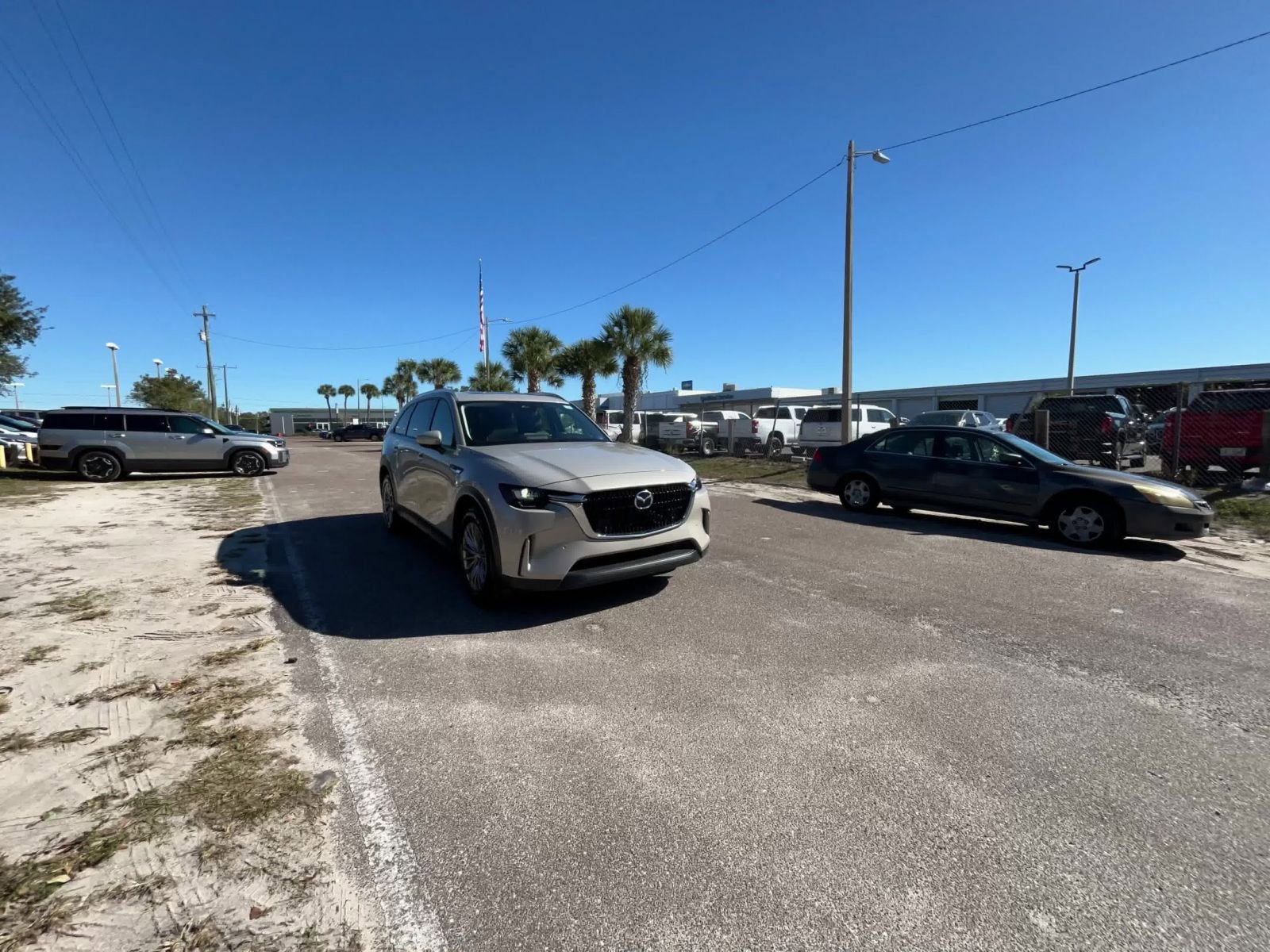 Thumbnail: 2025 Mazda CX-90 - 15