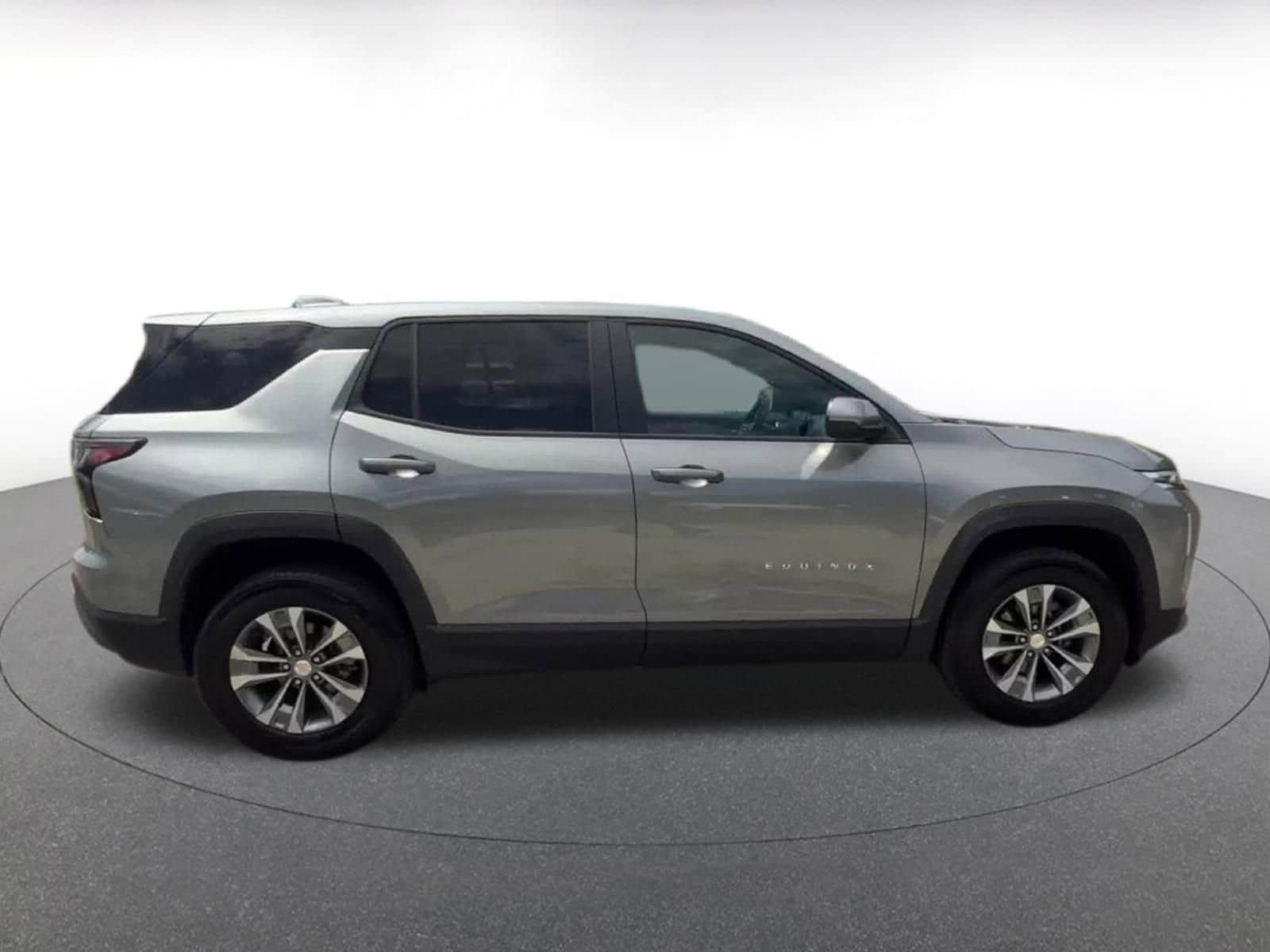 Thumbnail: 2025 Chevrolet Equinox - 16