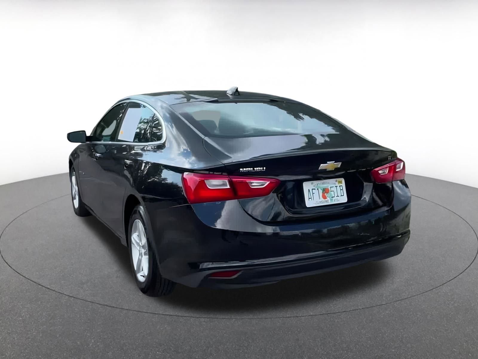 Thumbnail: 2023 Chevrolet Malibu - 11