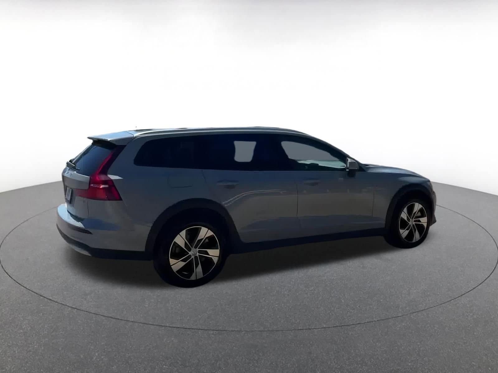 Thumbnail: 2025 Volvo S60 - 14