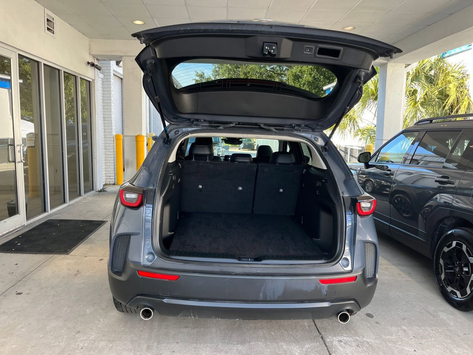 Thumbnail: 2025 Mazda CX-50 - 31