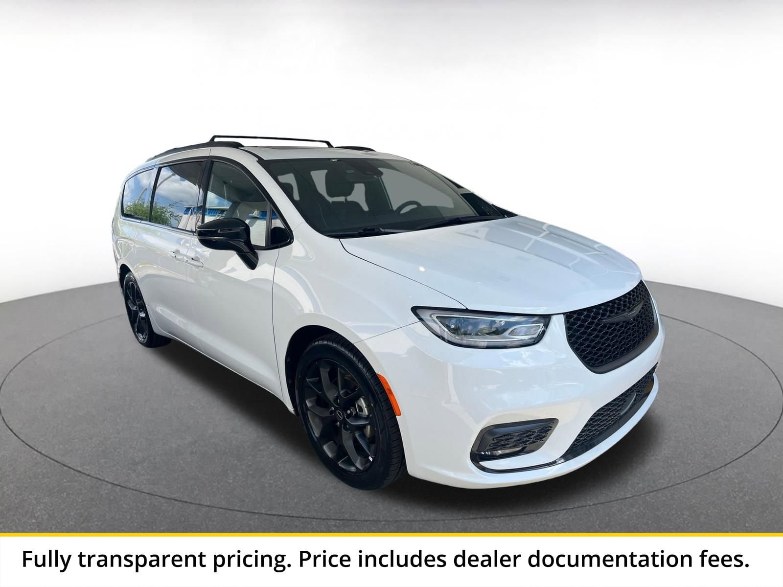 Thumbnail: 2025 Chrysler Pacifica - 1
