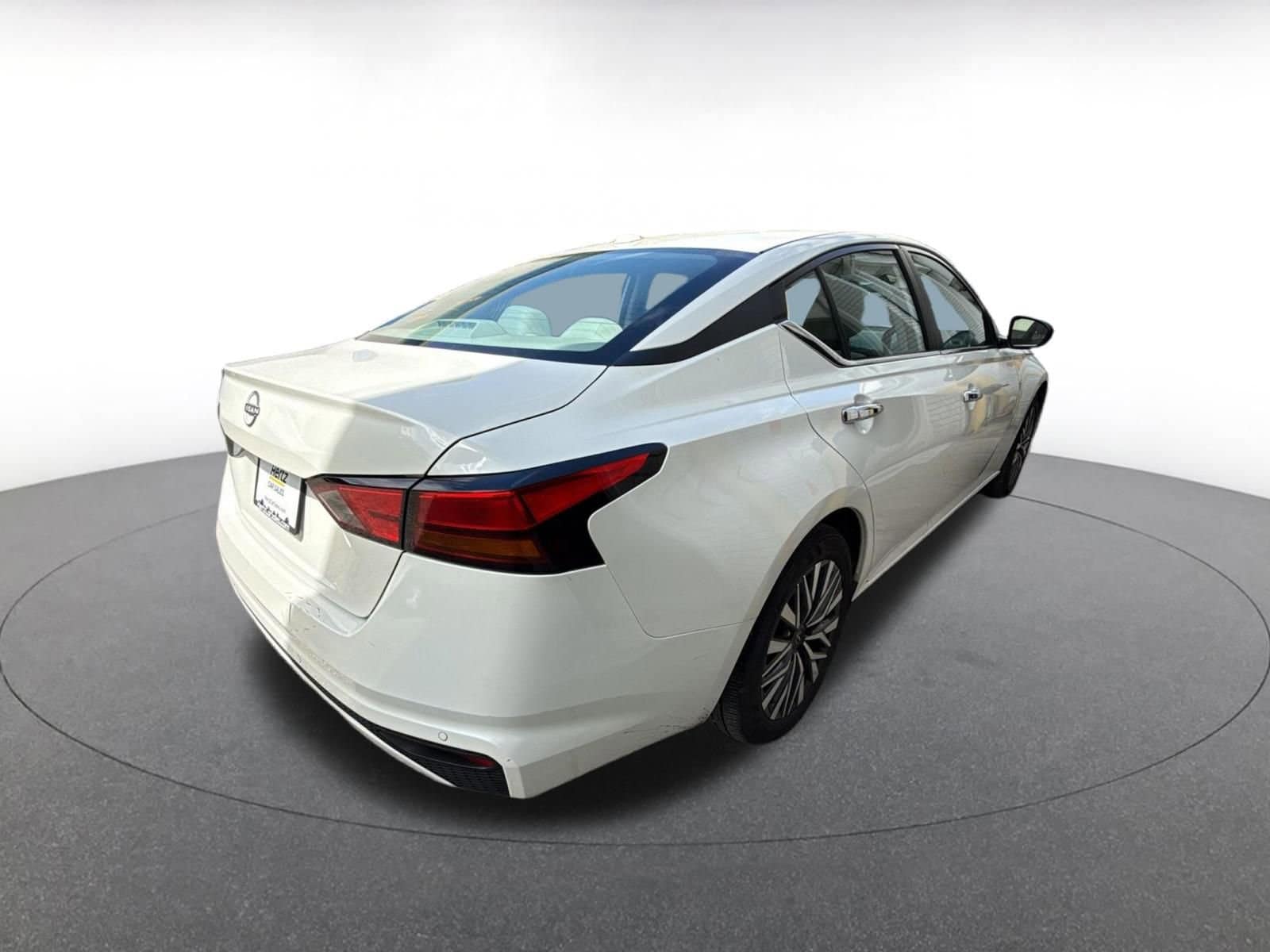 Thumbnail: 2025 Nissan Altima - 8