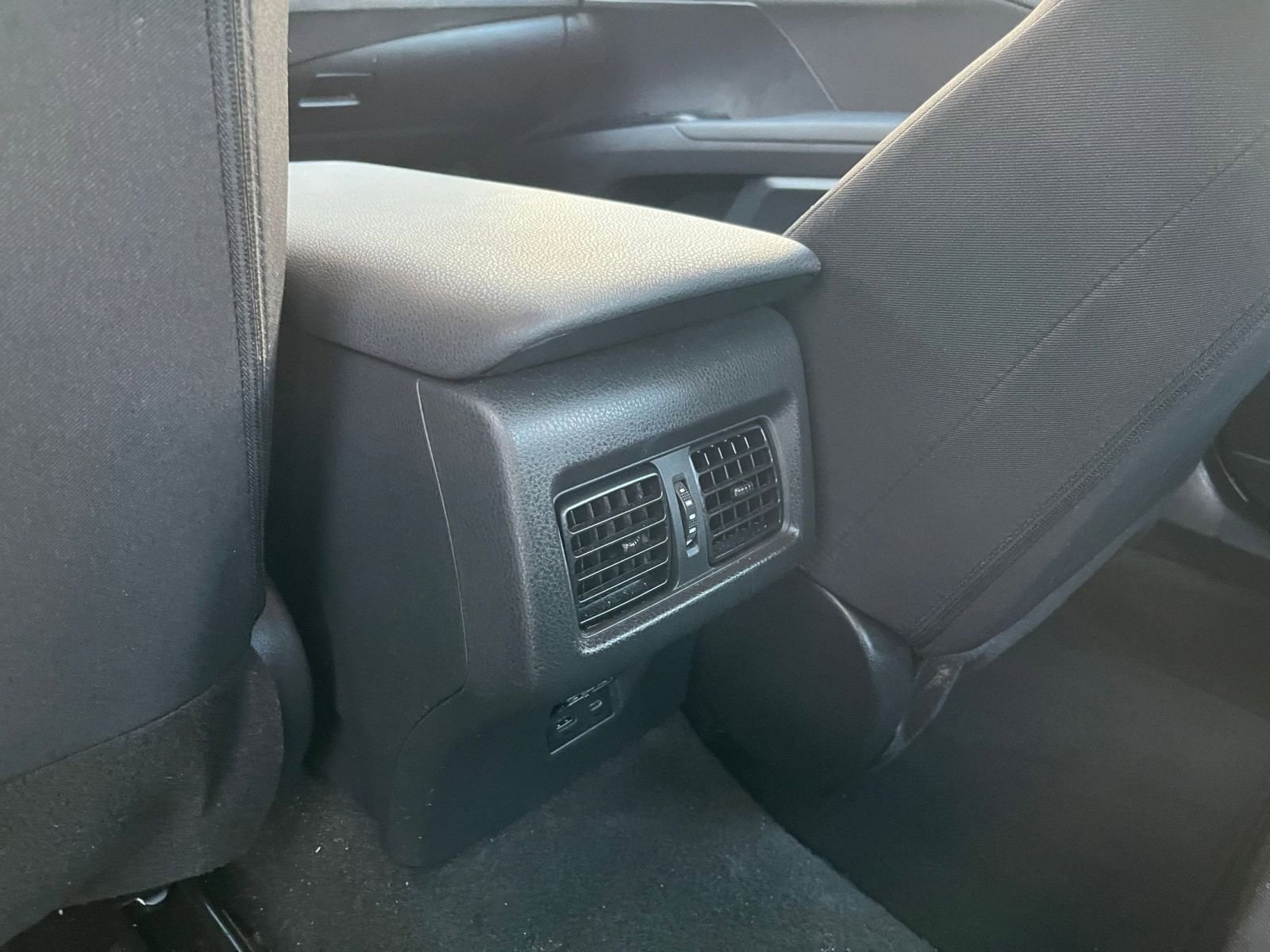 Thumbnail: 2025 Toyota Camry - 24