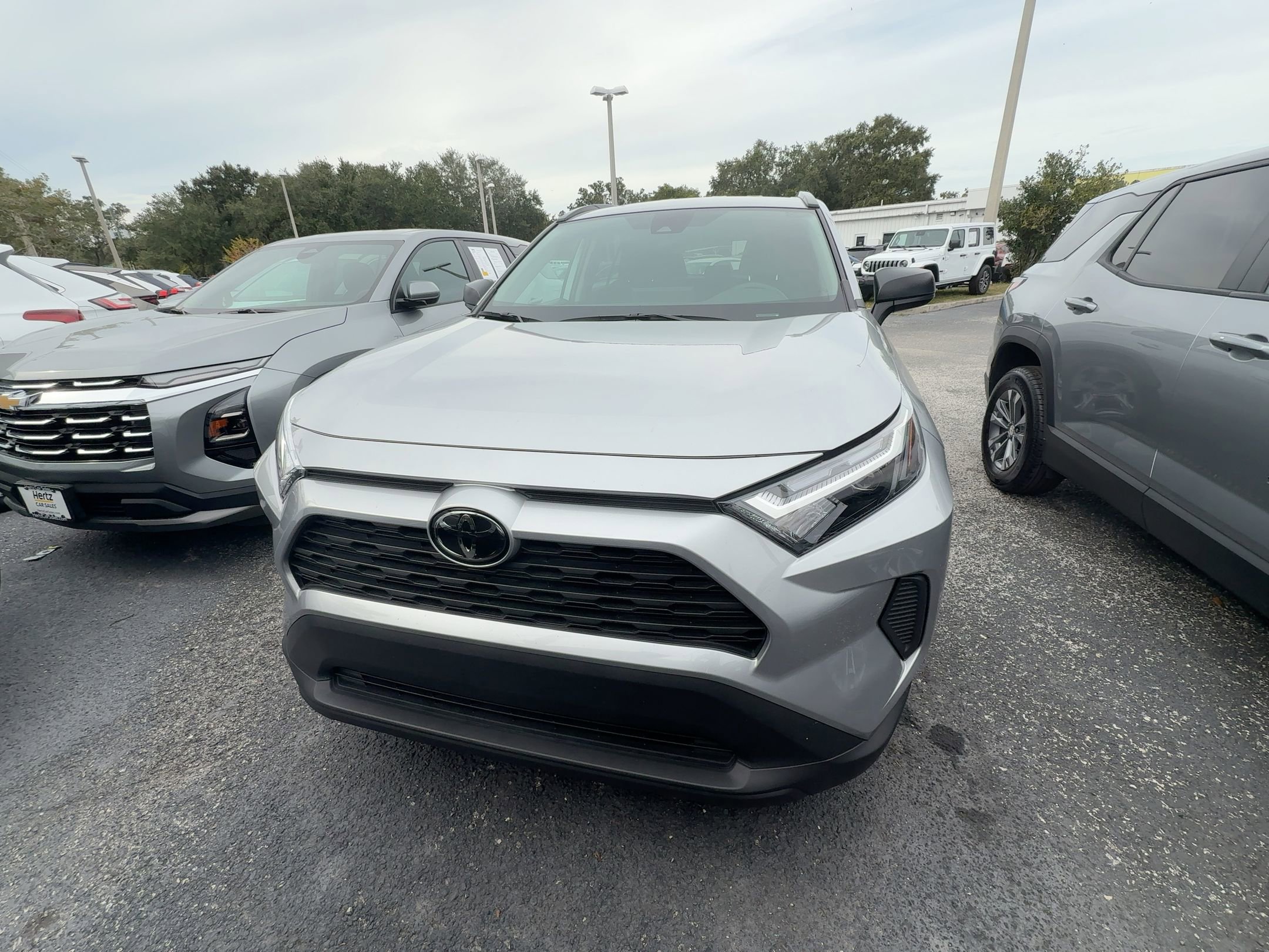 Thumbnail: 2025 Toyota RAV4 - 3