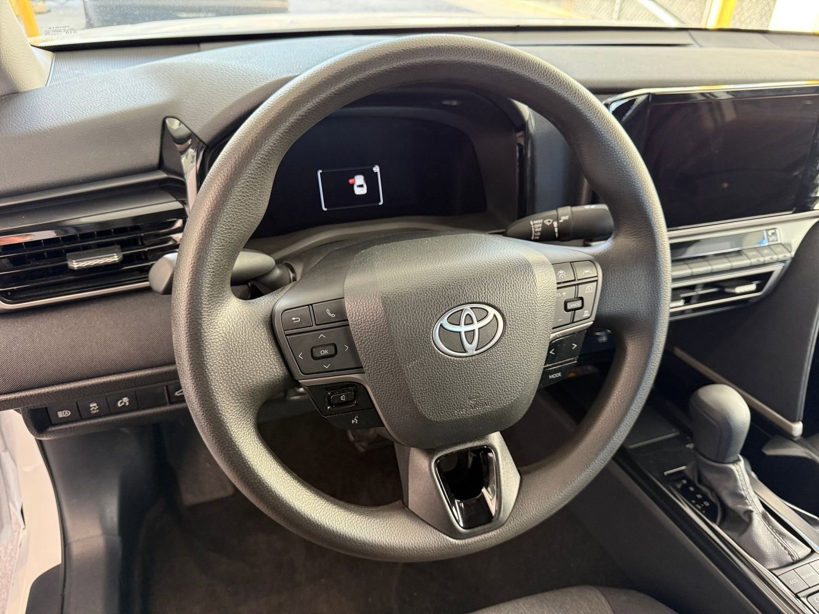 Thumbnail: 2025 Toyota Camry - 28