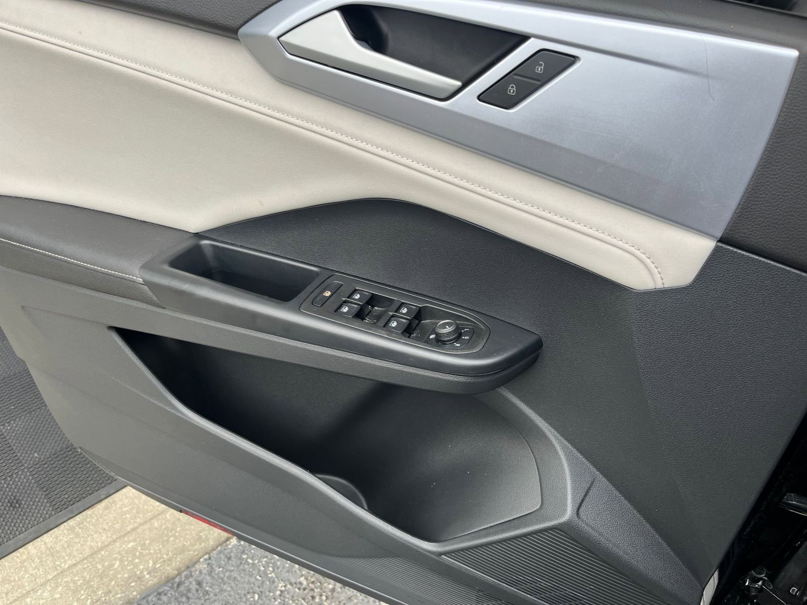 Thumbnail: 2025 Volkswagen Taos - 20