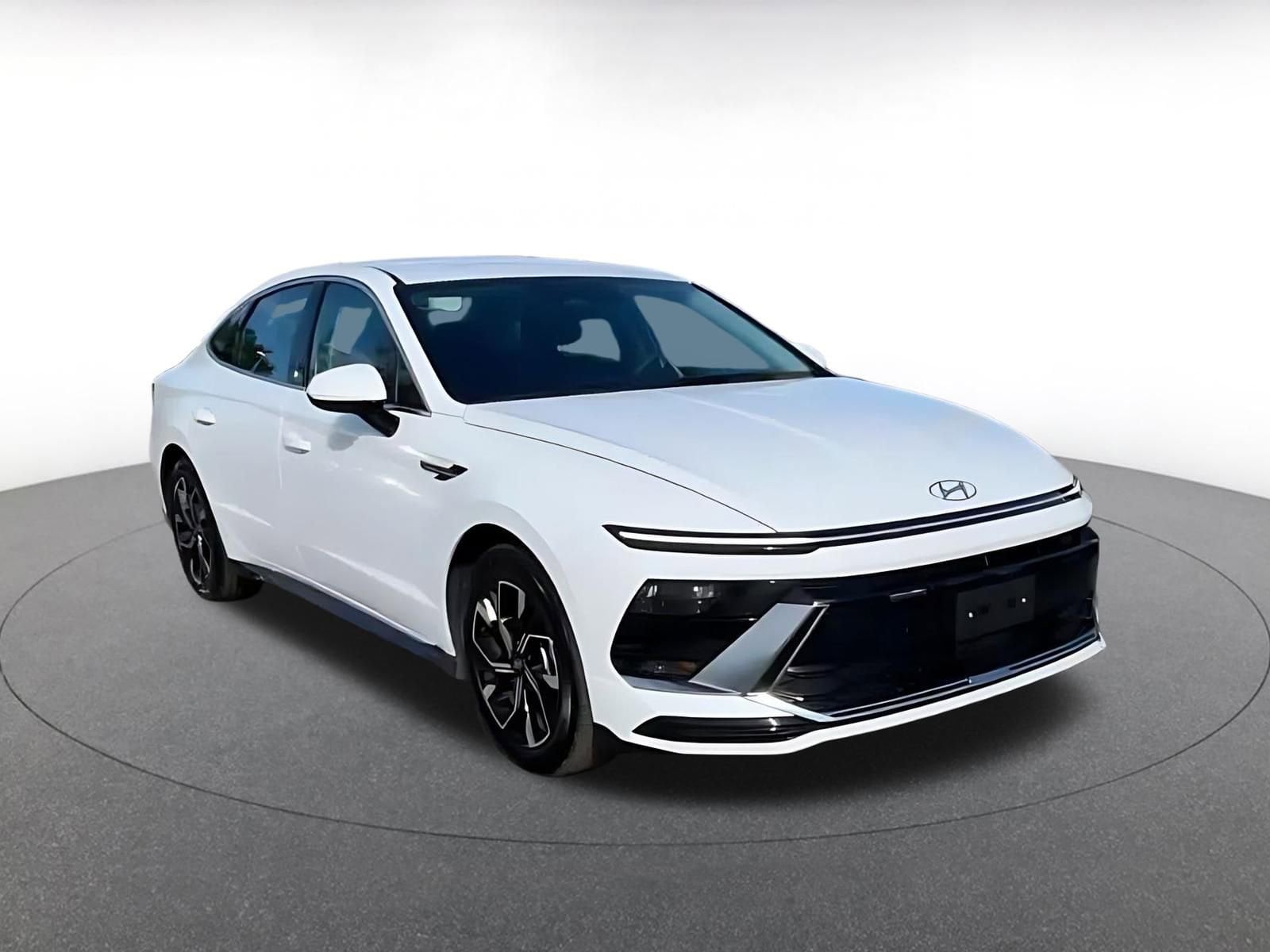 Thumbnail: 2025 Hyundai Sonata - 3