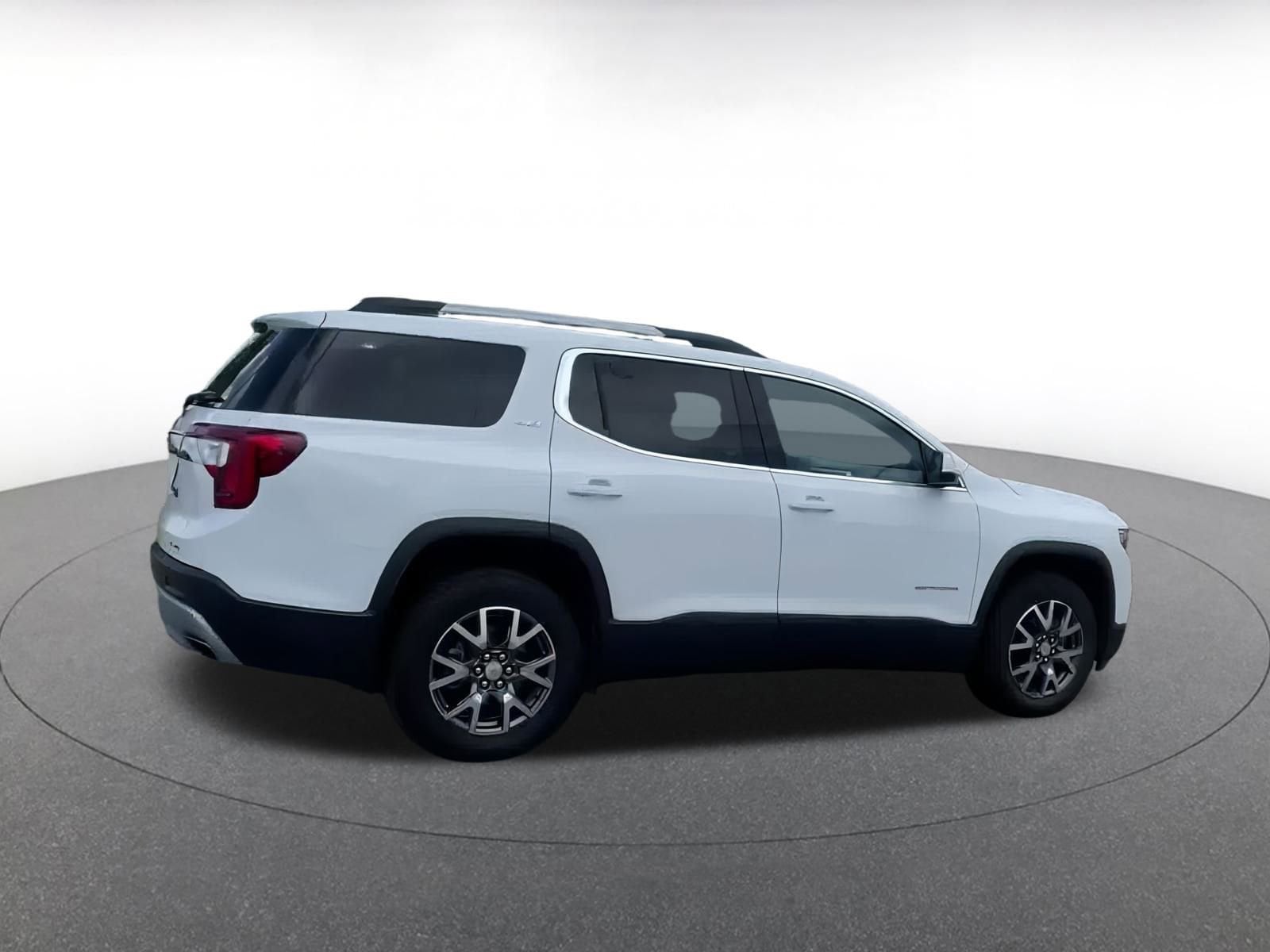Thumbnail: 2023 GMC Acadia - 14