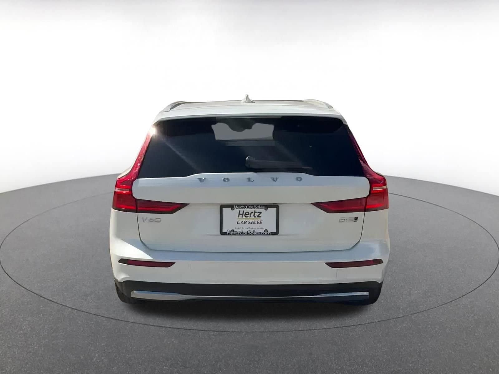 Thumbnail: 2025 Volvo S60 - 11