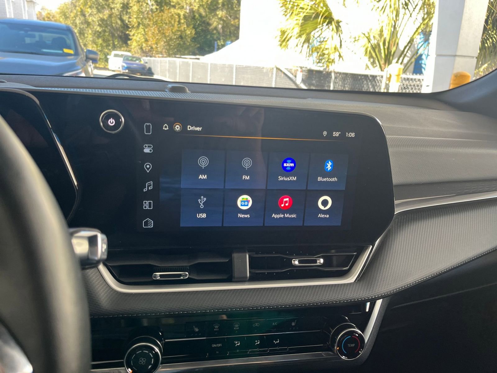 Thumbnail: 2025 Chevrolet Equinox - 21