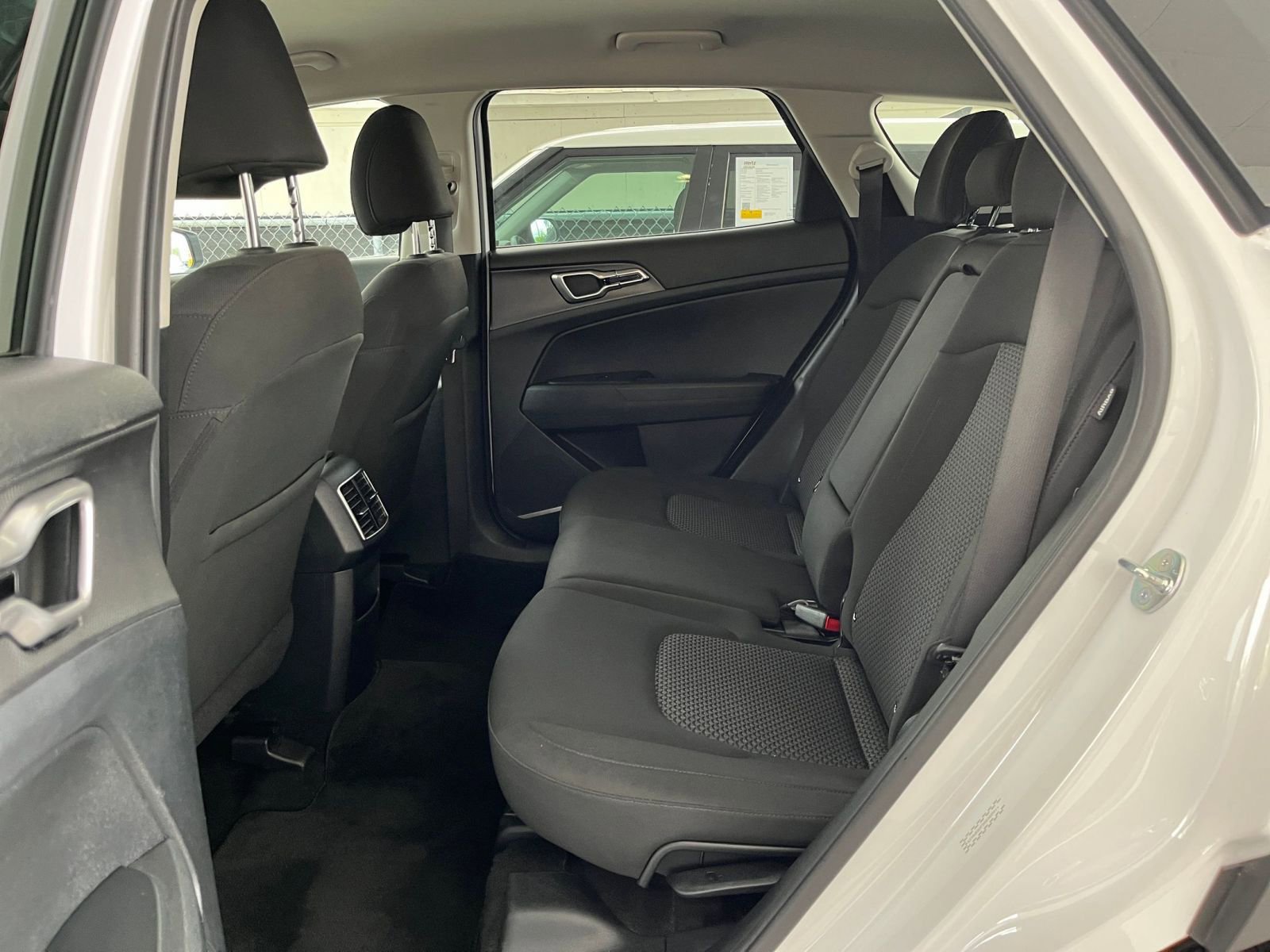 Thumbnail: 2025 Kia Sportage - 25