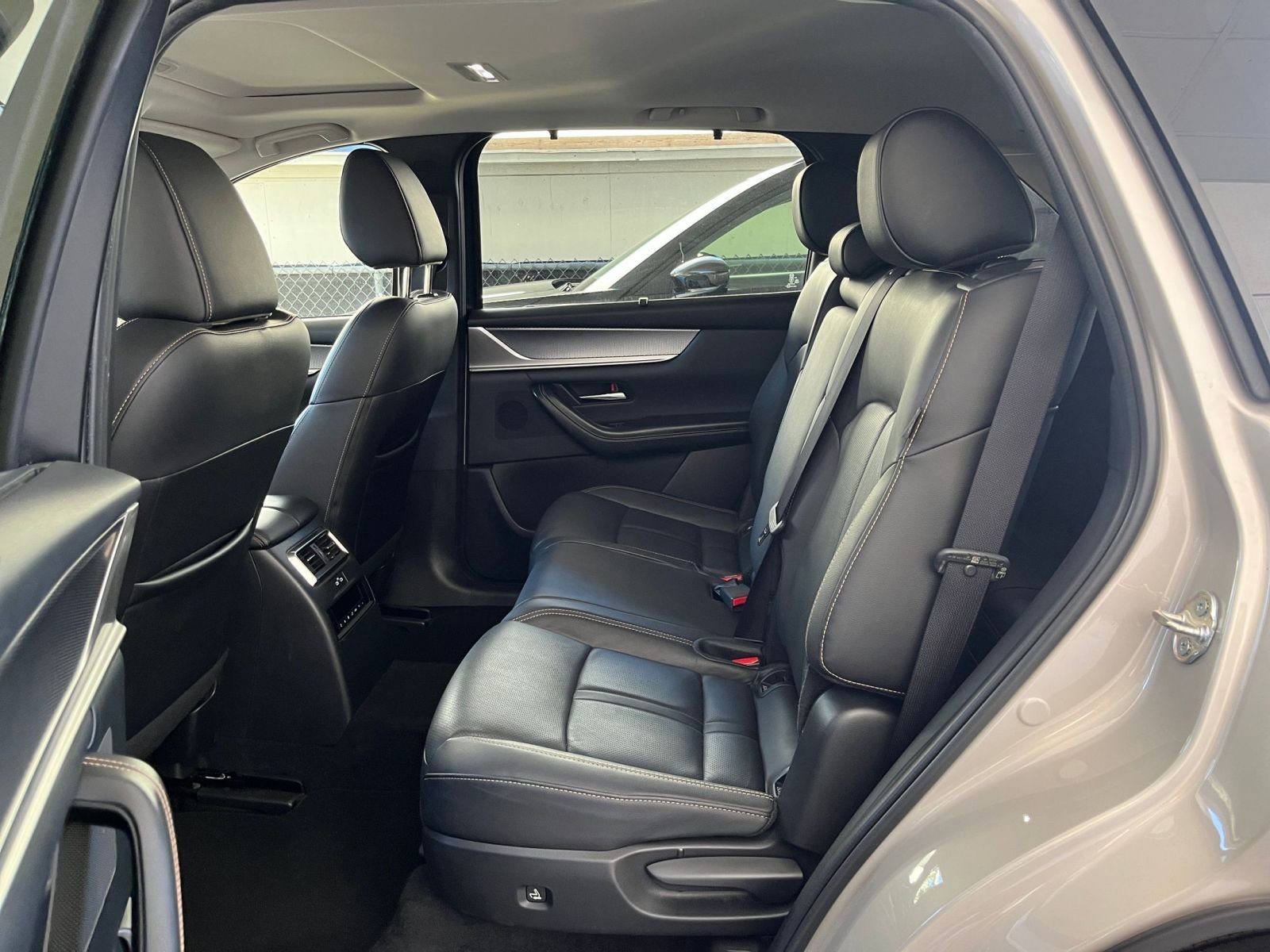 Thumbnail: 2025 Mazda CX-90 - 25